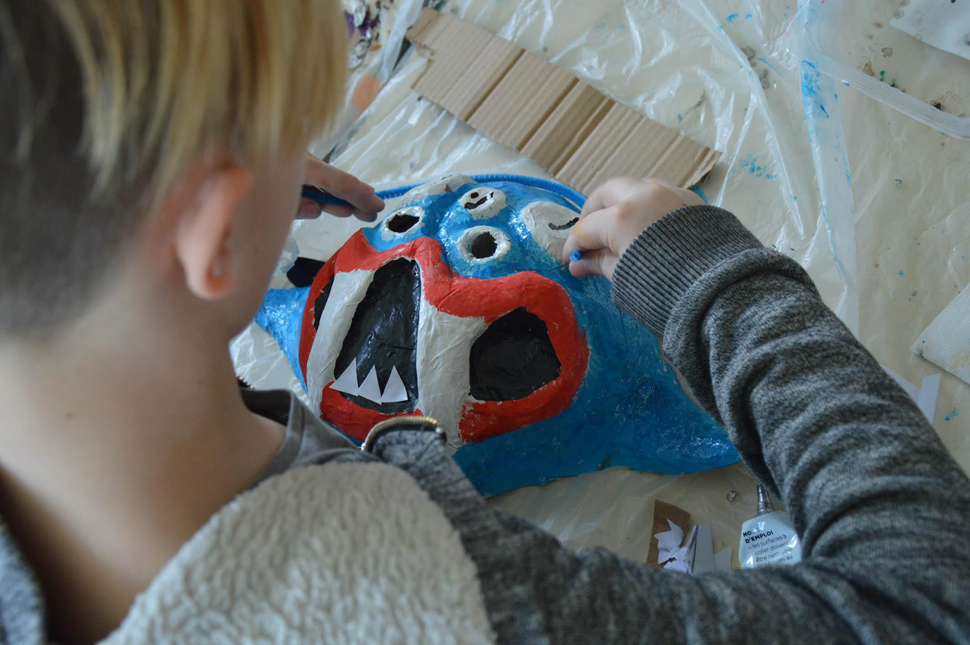 Atelier proposé en école avec la Cie SANS VISAGE