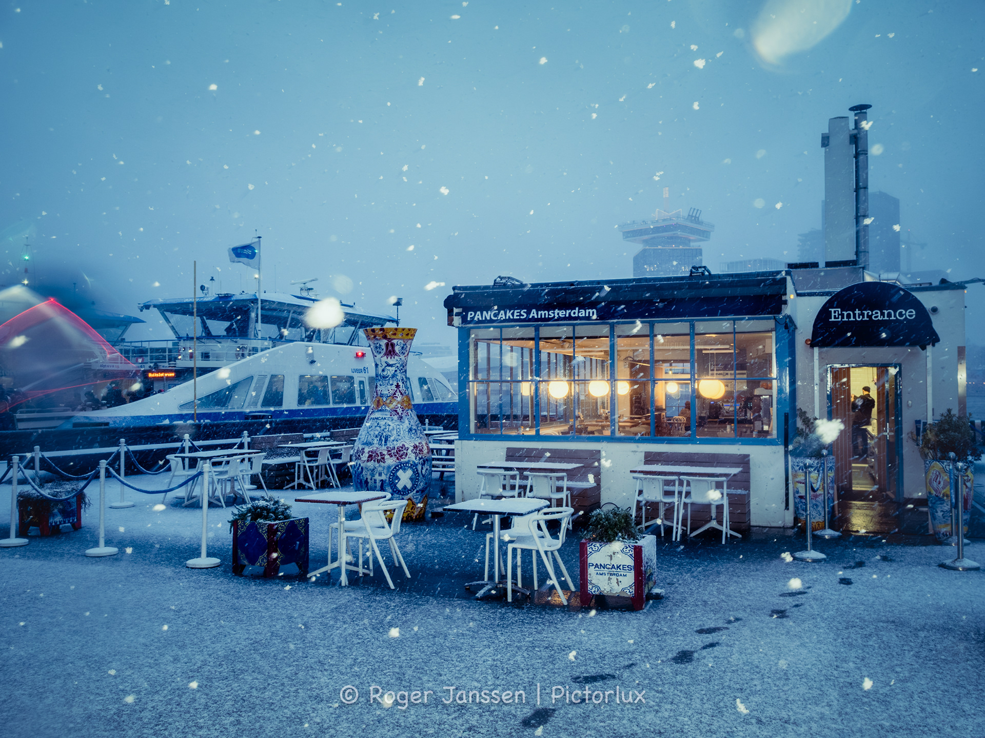 Pancakes Amsterdam near Central Station during a blizzad.
