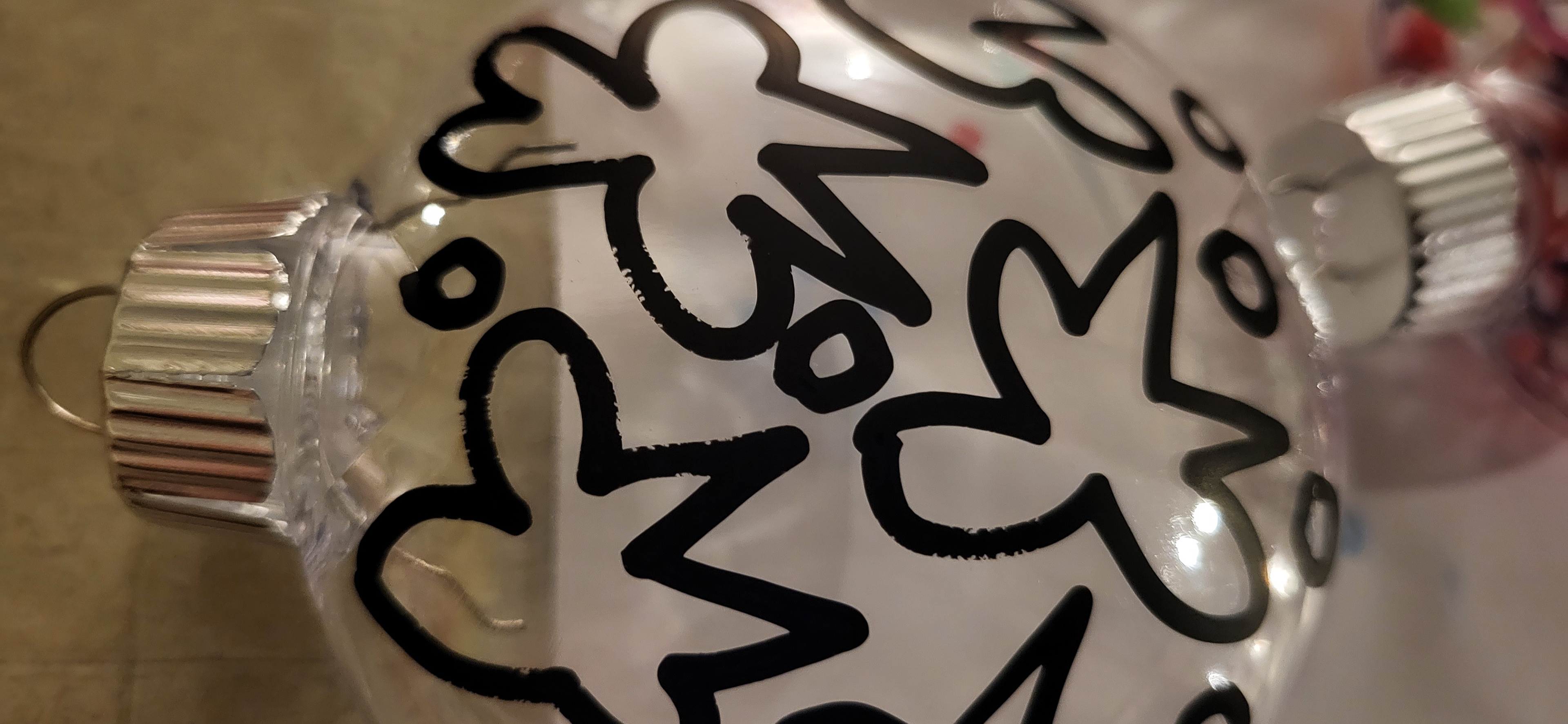 Detail Signature Style Ornament