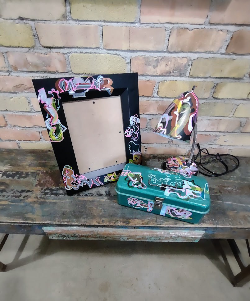 Signature Style Desktop Collection set items
