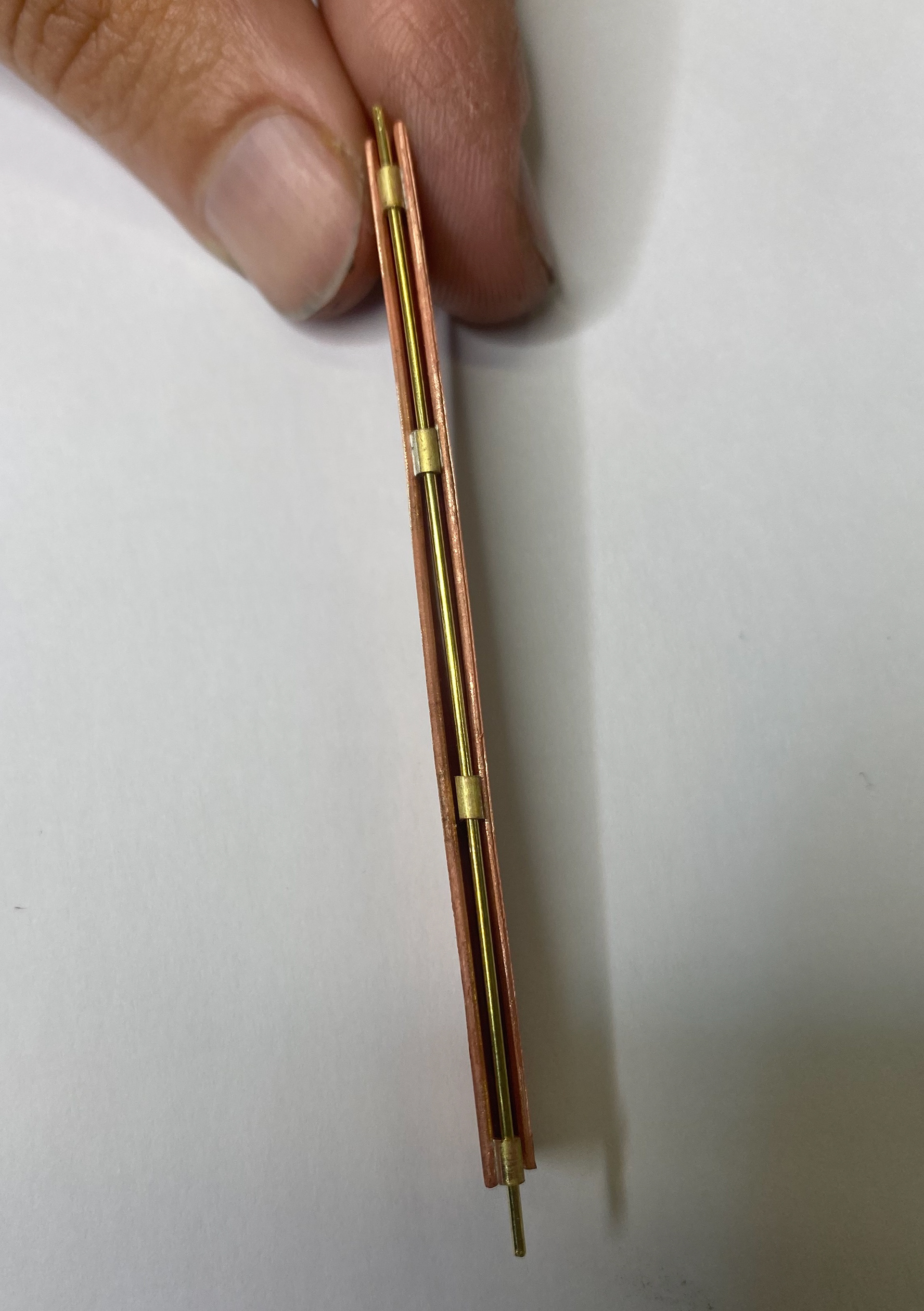 The back of the hinge when shut