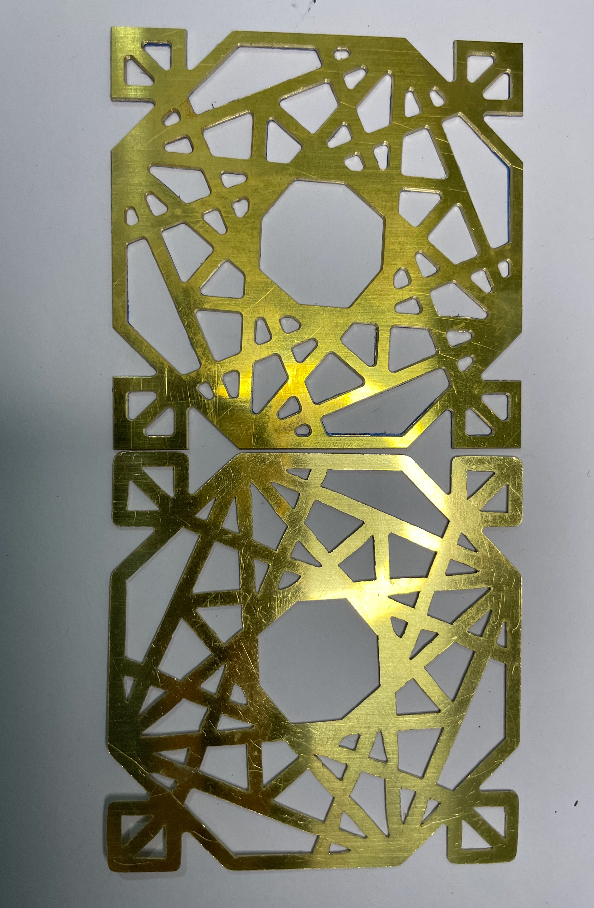 comparison of the sharp and round corners