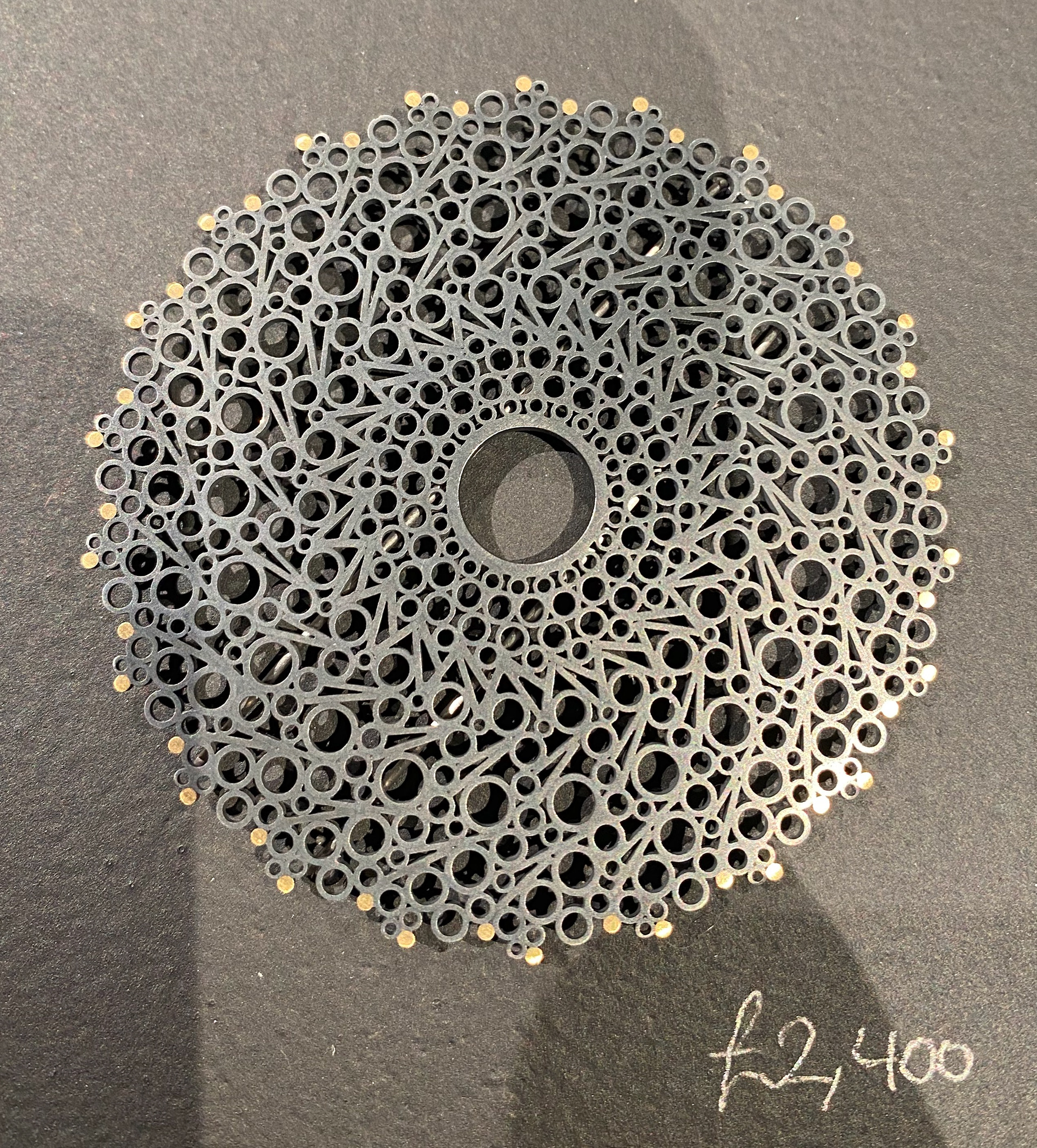£2,400