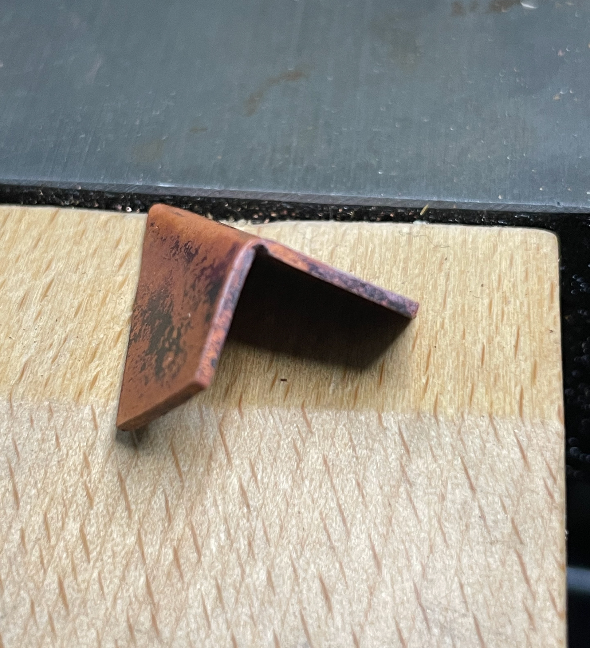 groove in fold