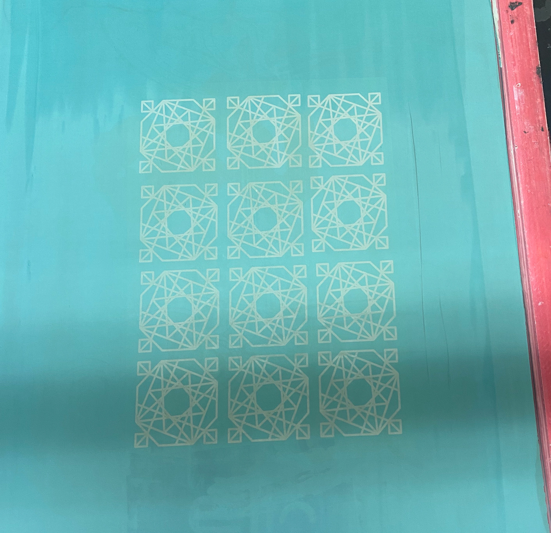Screen ready to be used