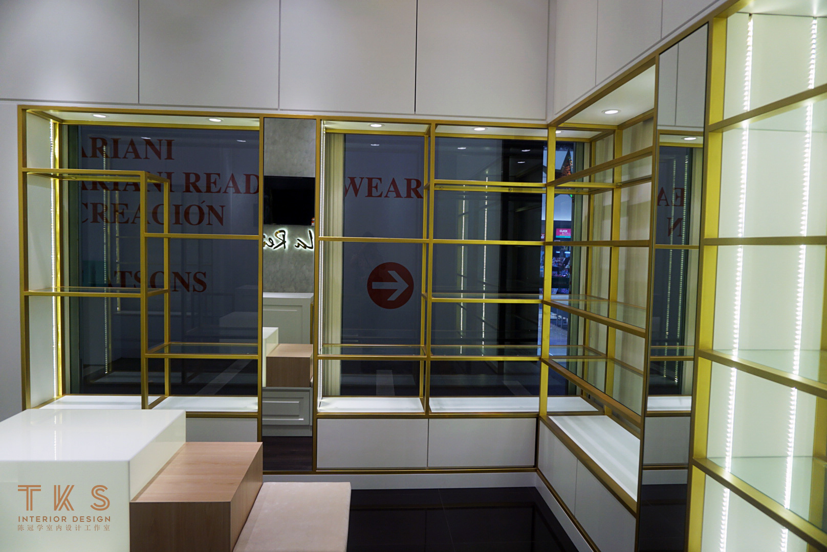 Commercial Design , LA REINA RETAIL SHOP @ JAKEL - MODERN CLASSIC