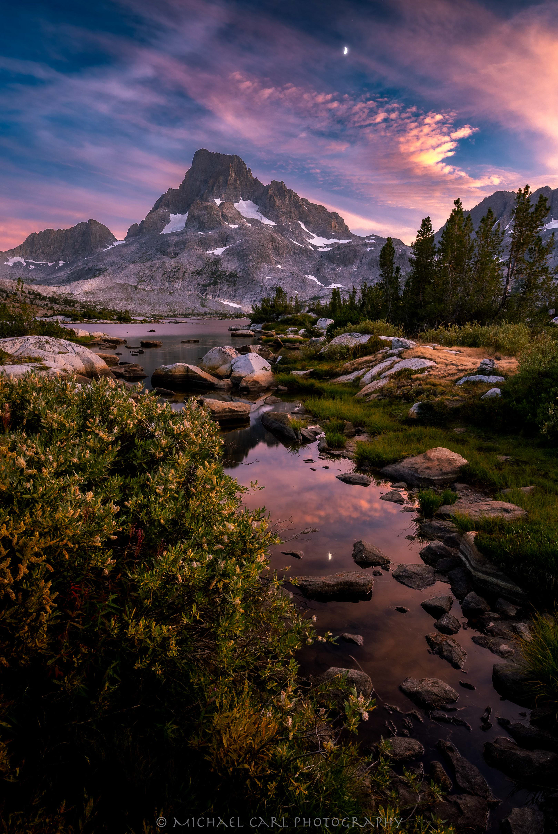 Sierra Nevada landscape photography of Banner Peak on Thousand Island Lake.