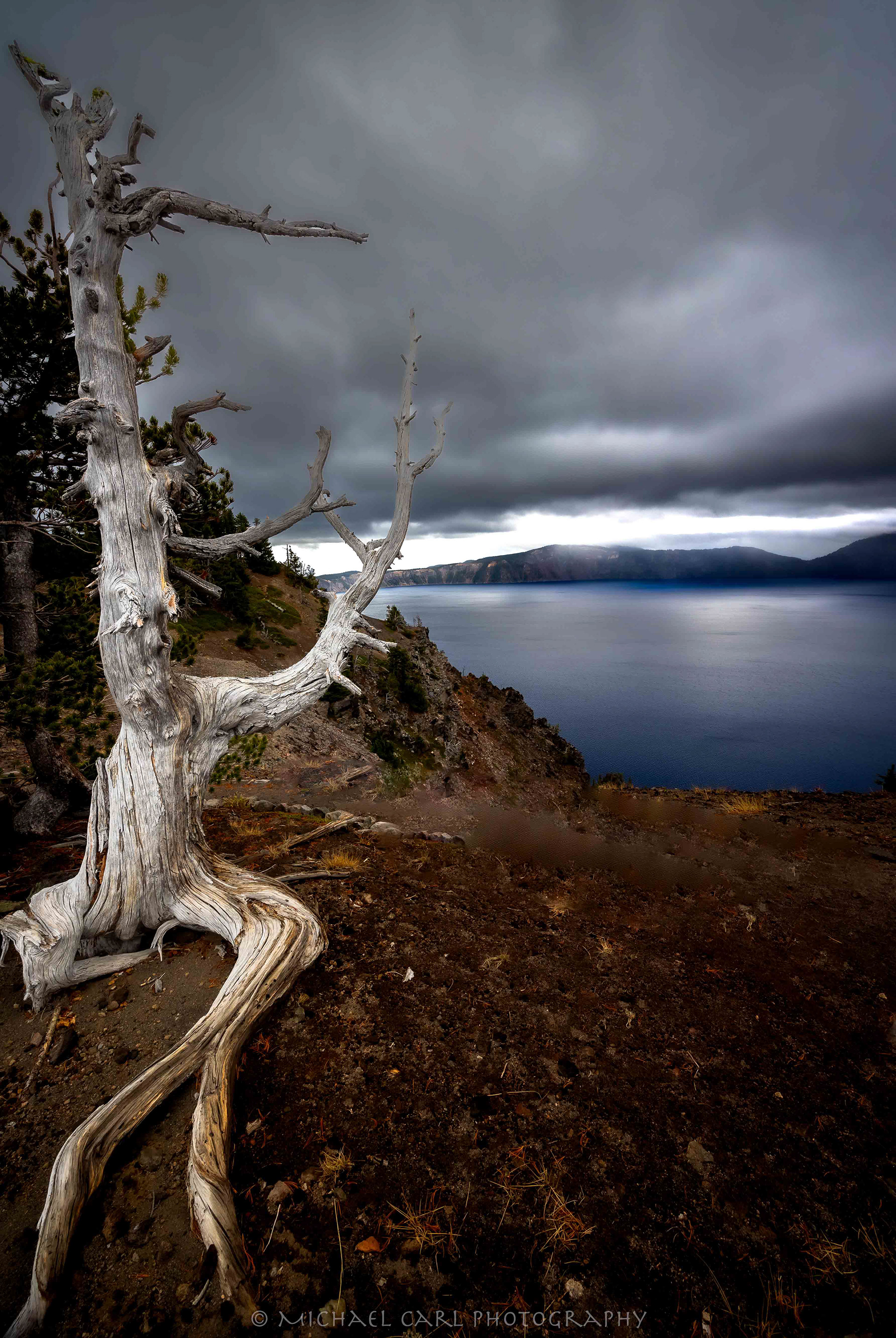 Oregon Cascade Mountains photography inside Crater Lake National Park.