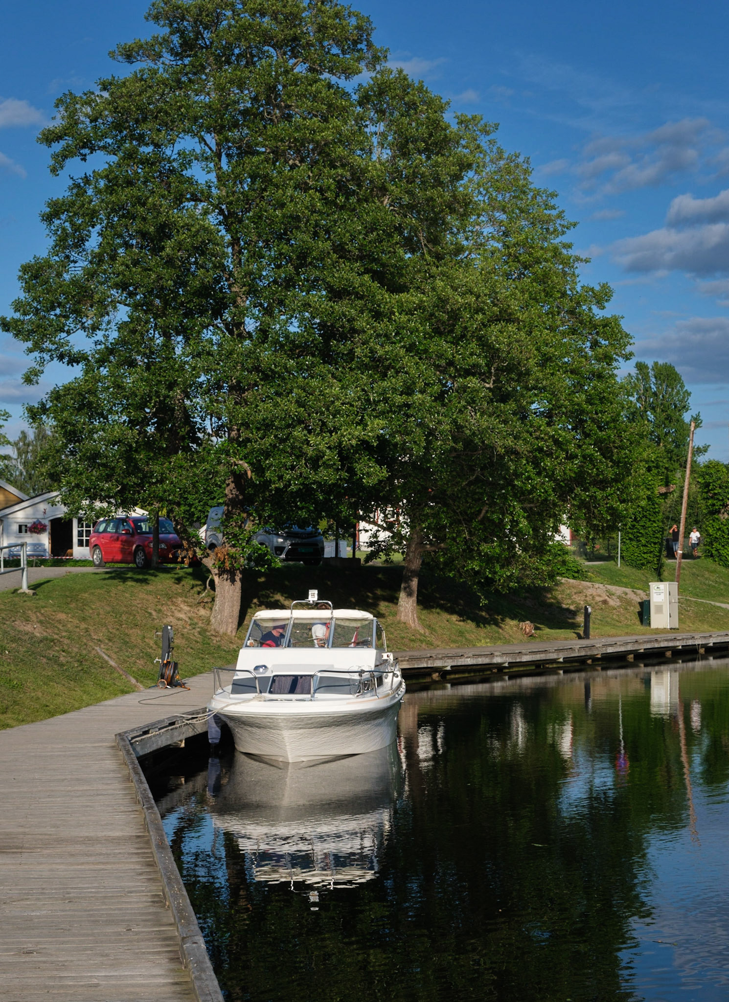 En Lørdags  ettermiddag med sang på låven til Ellen og Gunnar Ajer og deretter en tur til slusene i Lunde. Sammen med Bruno