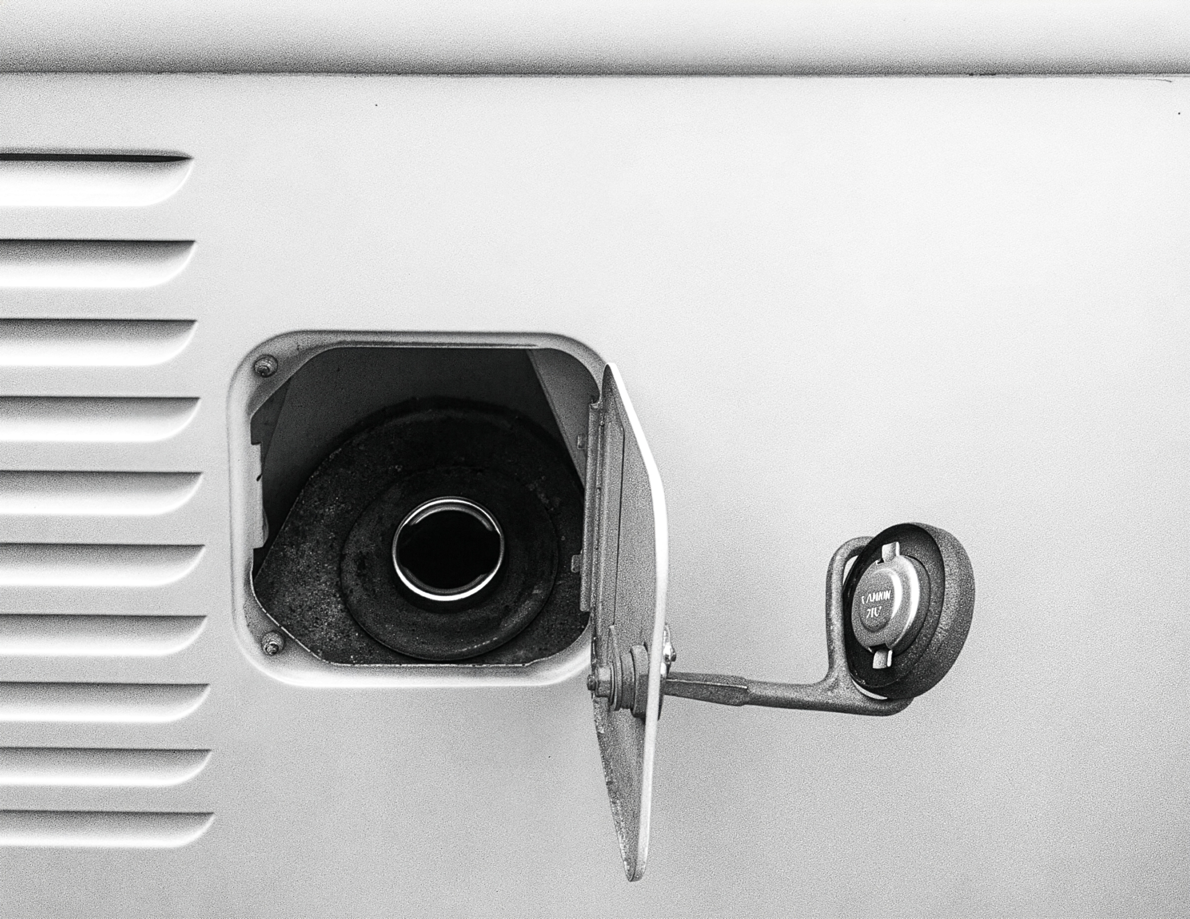 Another round: maintenance as repetition. Continuity as necessity.