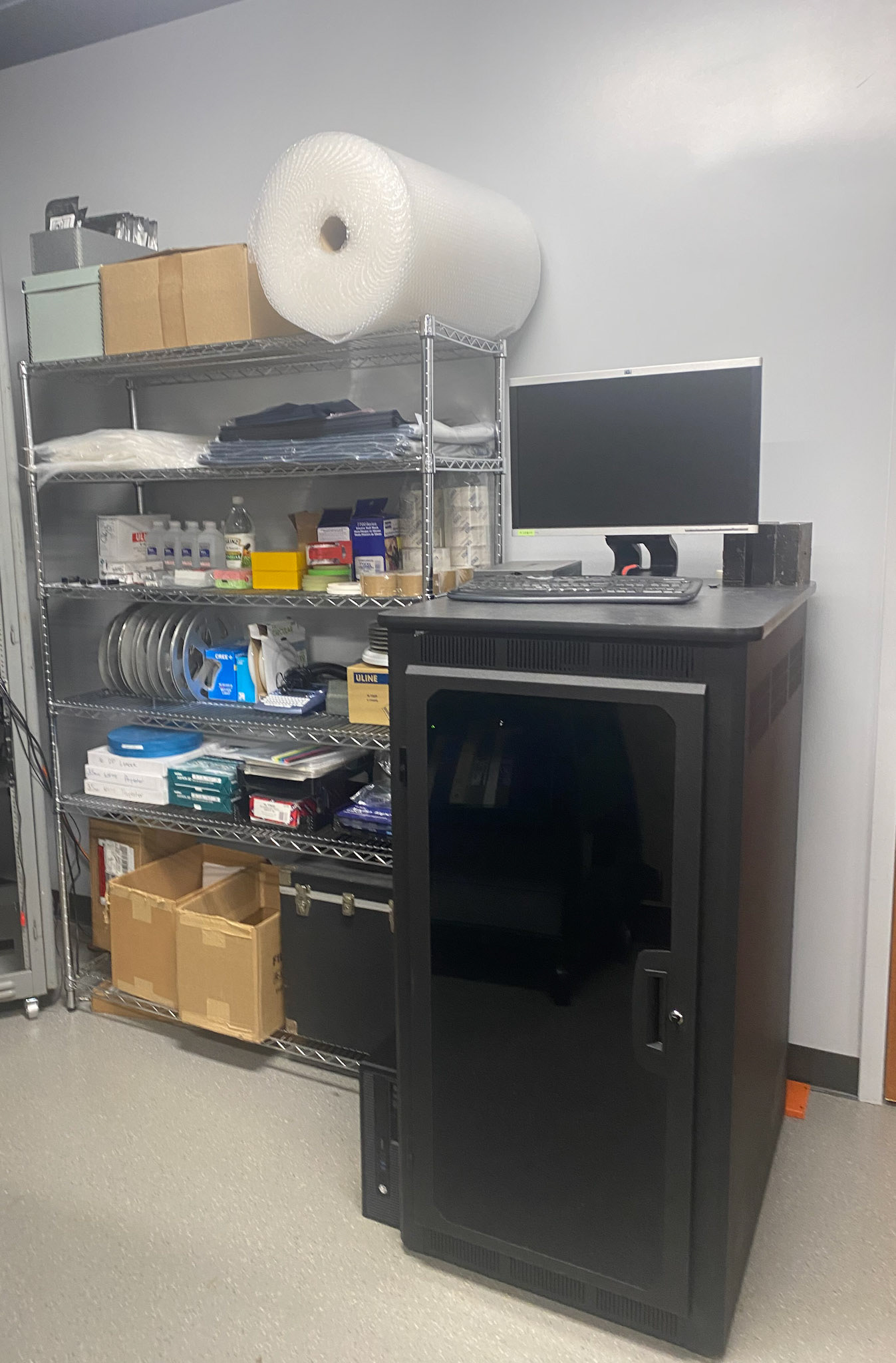 LTO tape drives & server