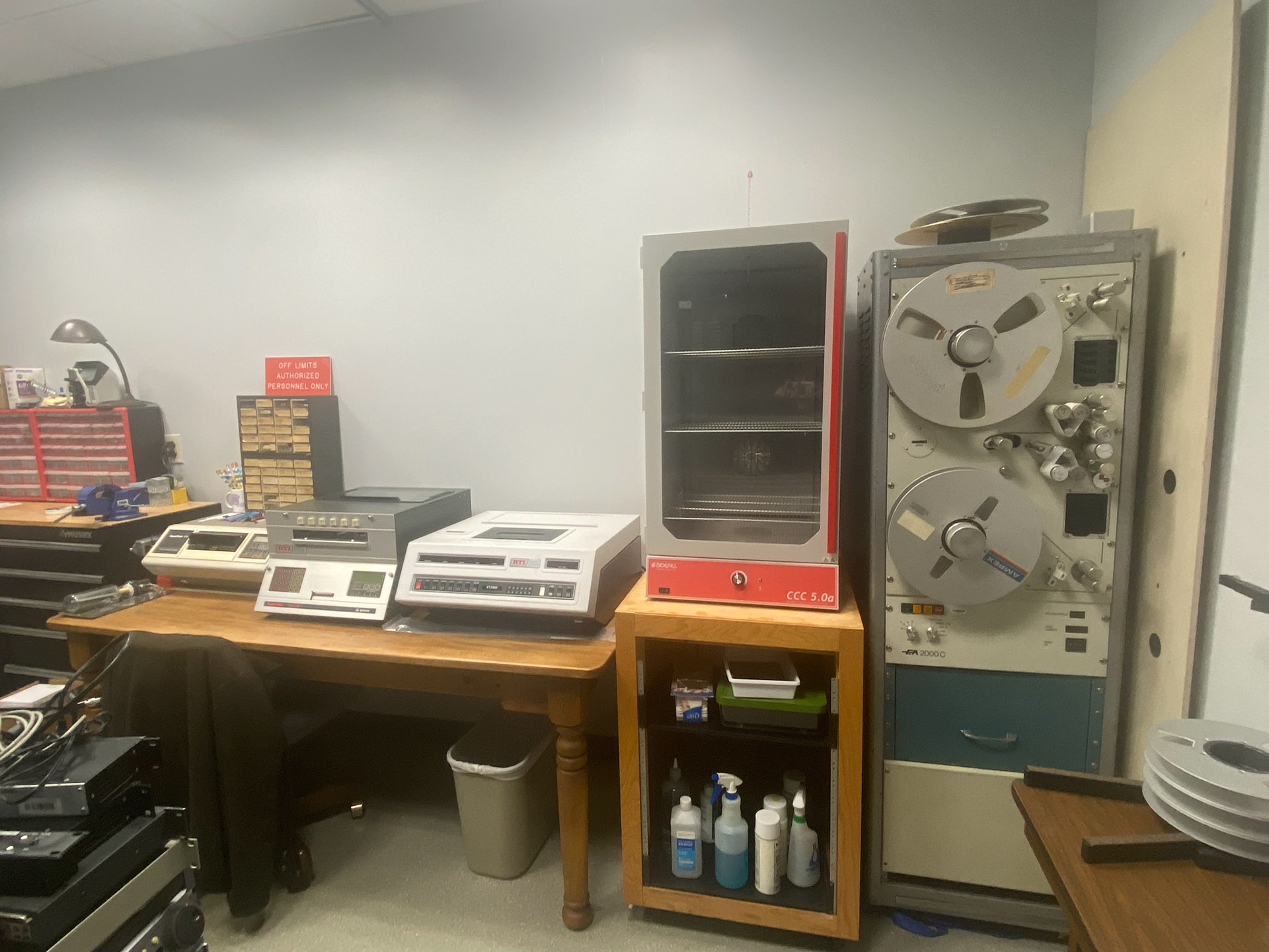 Tape Cleaners: VHS/Betacam/ U-matic/Incubator/2"&1"