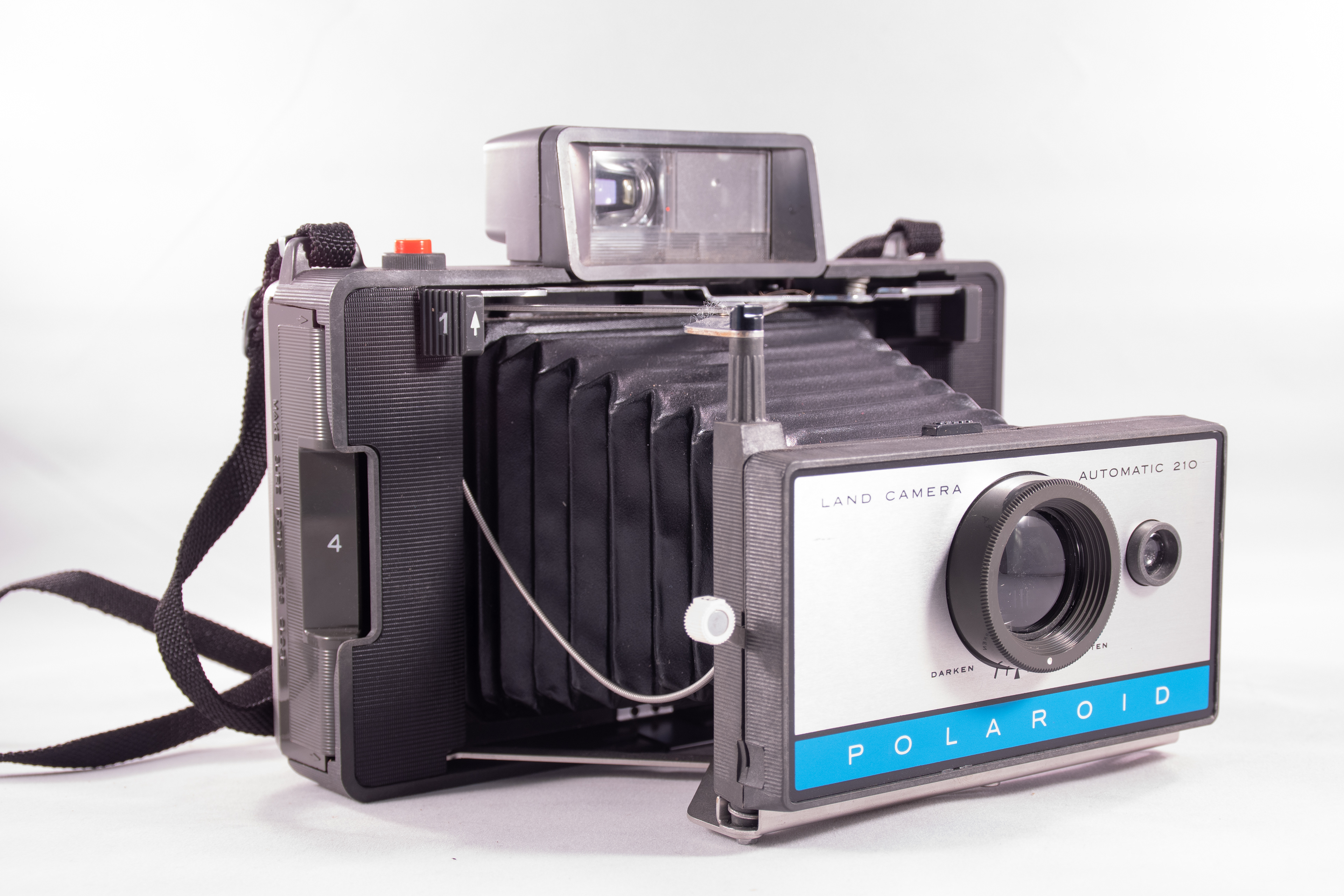 Polaroid Automatic 210 Land Camera