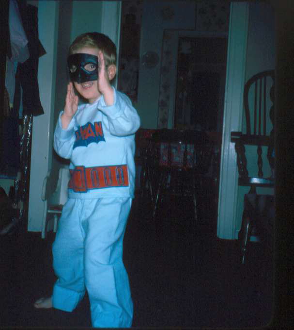 Na na na na, na na na na BATMAN!