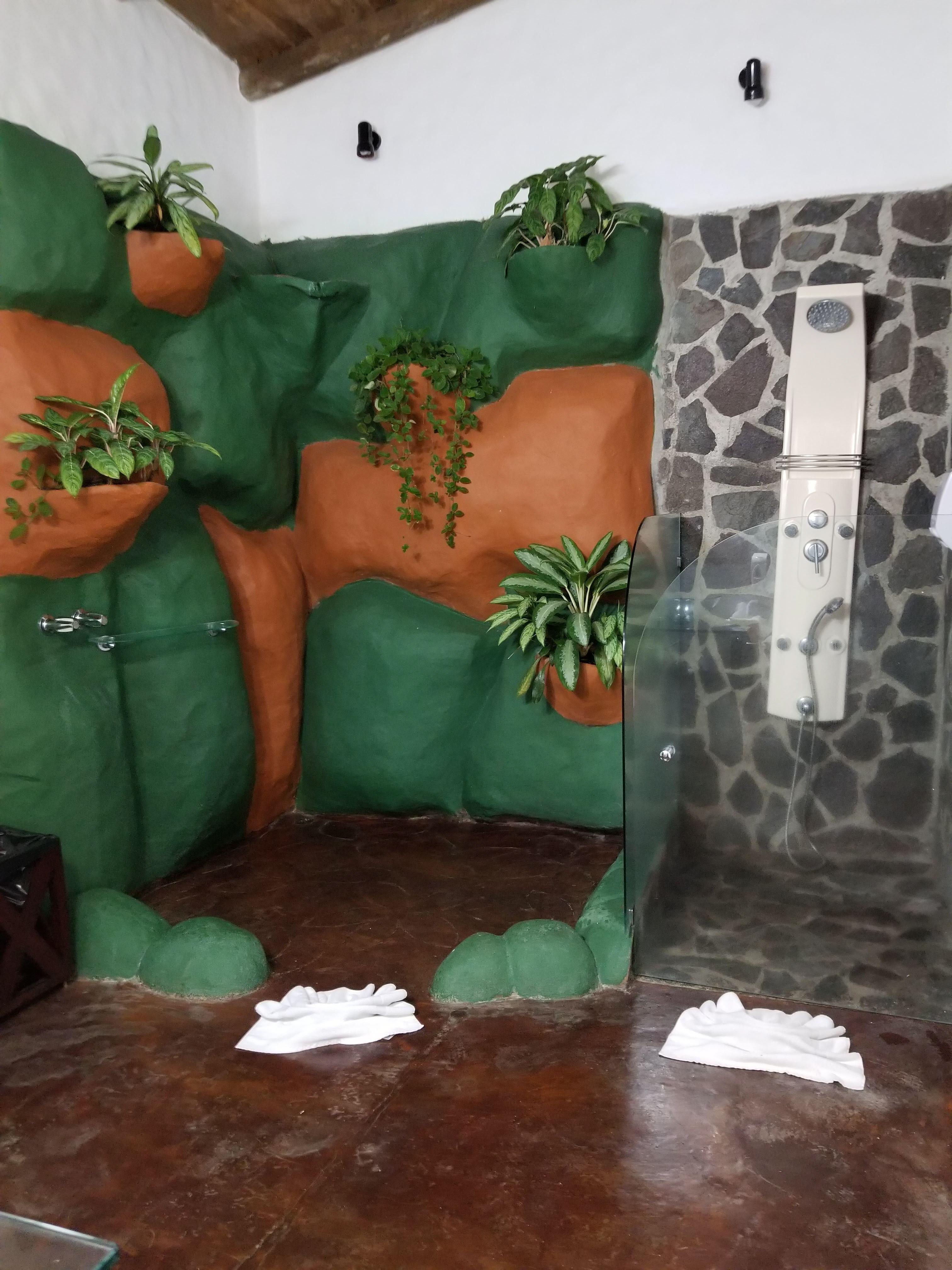 Shower at the Hotel Mountain Paradise