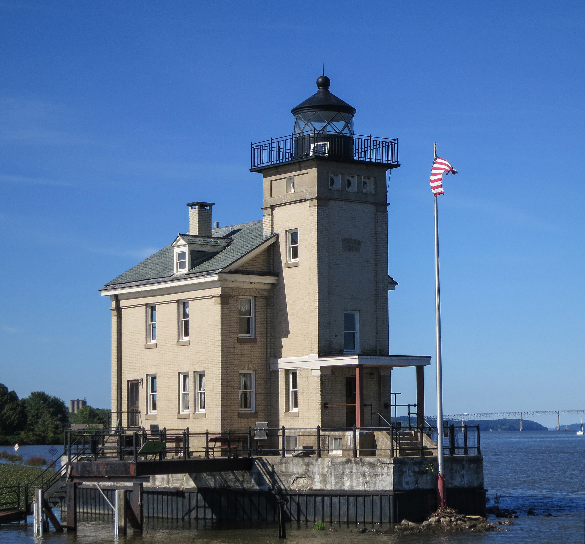 Roundout Lighthouse, Hudson River, Kingston, New York