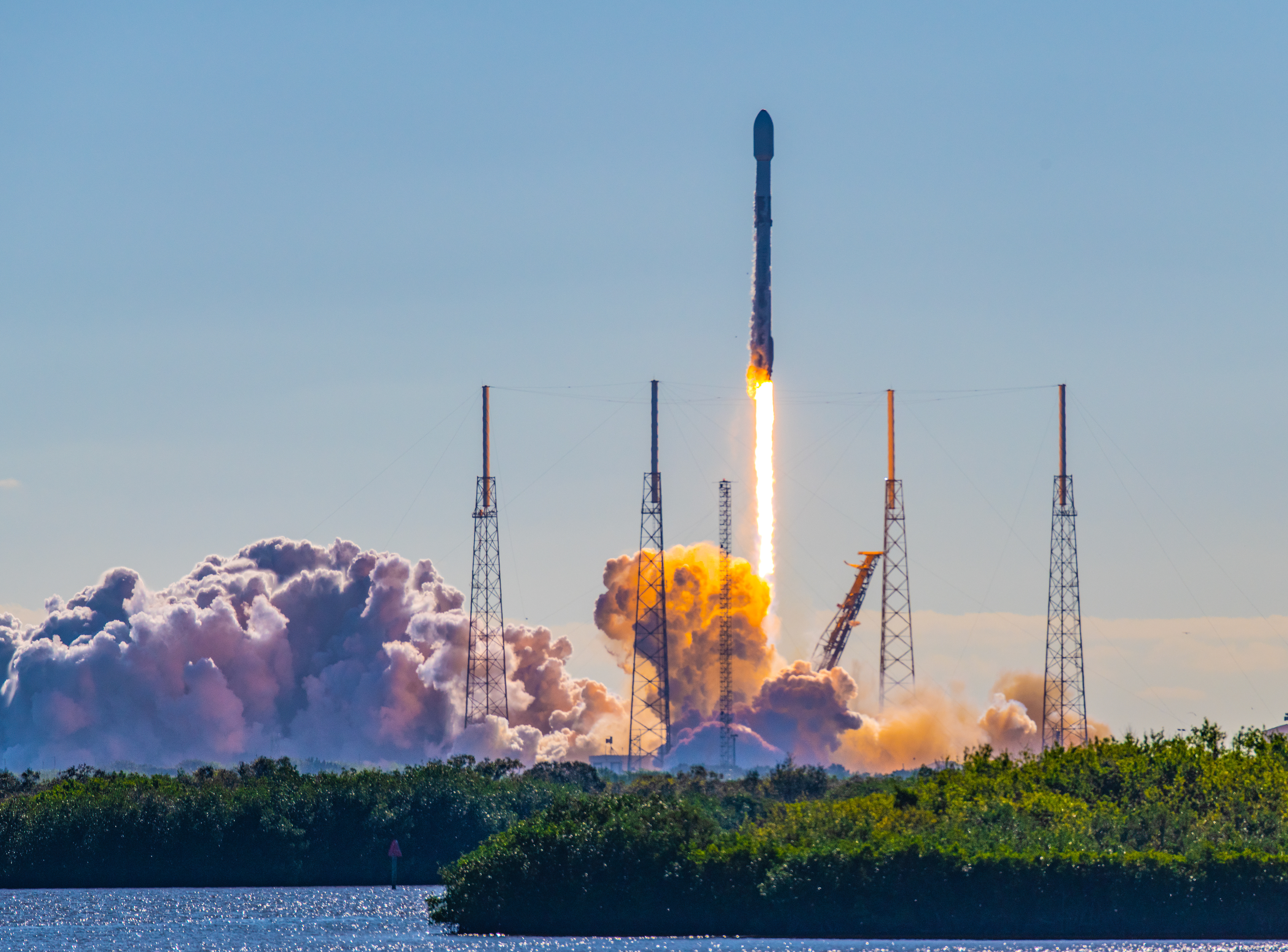 Falcon 9 Launch, Pad 40, Cape Canaveral Space Force Station 
