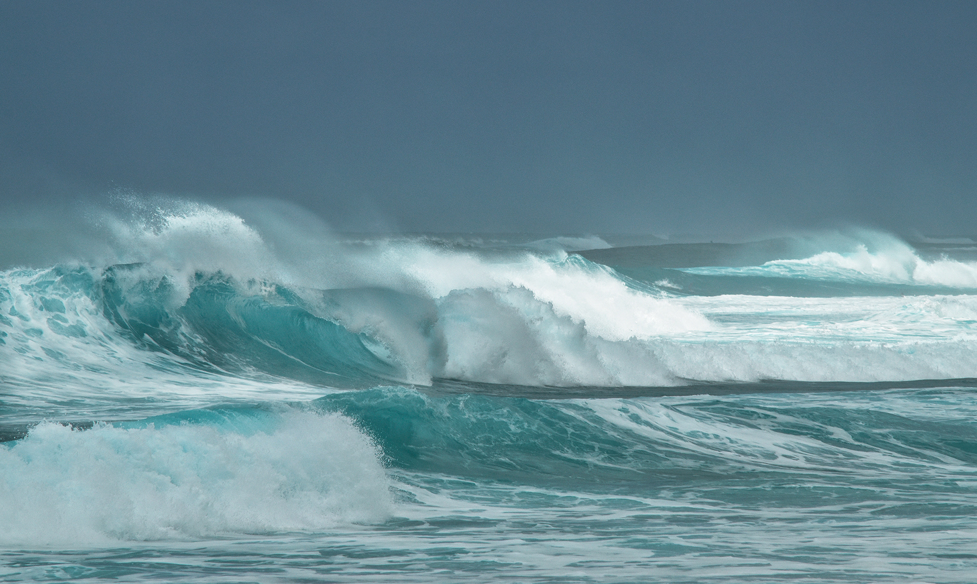 Raging 14 Foot Surf, Banzai Pipeline, Oahu