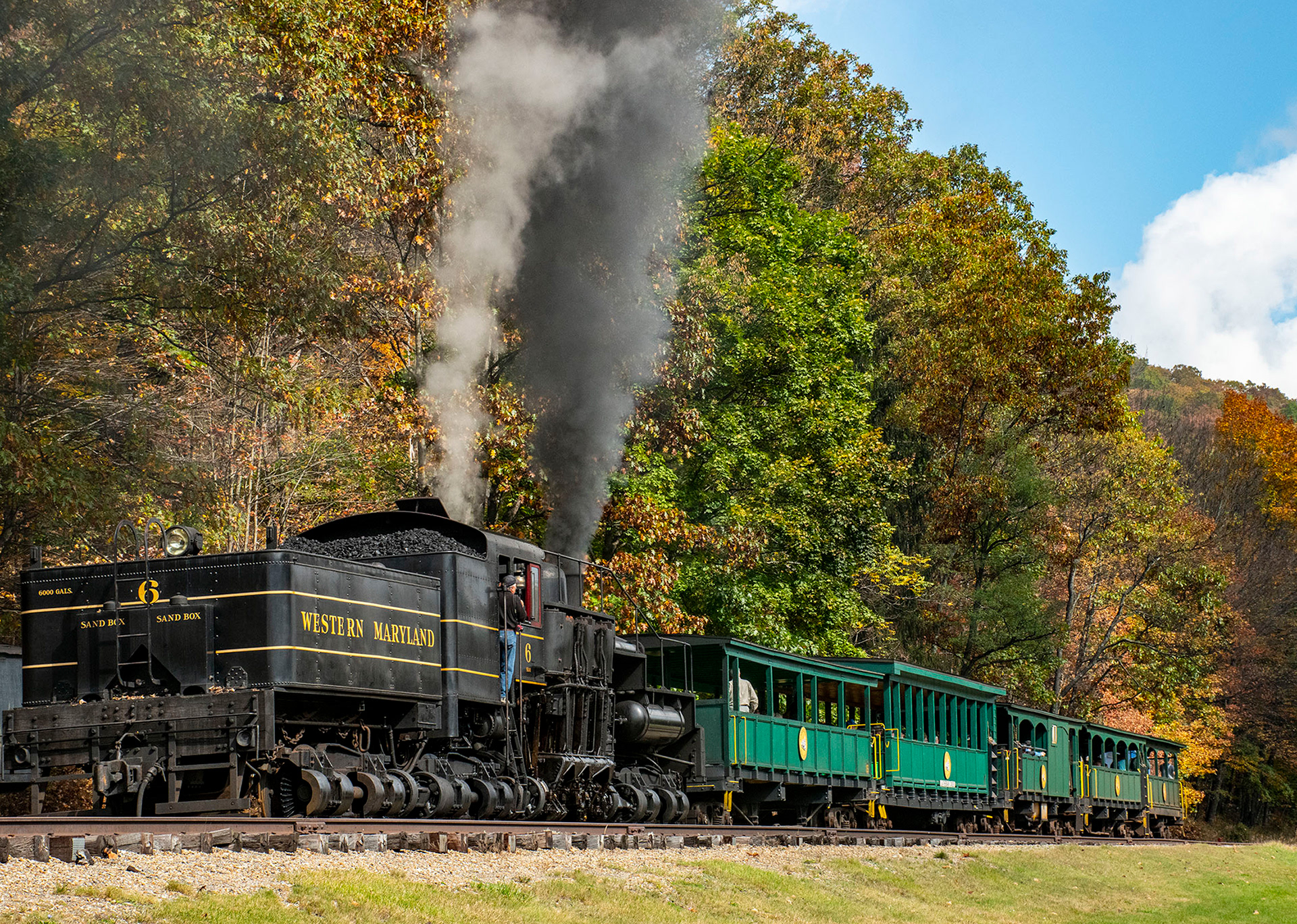 "Big 6" Shoves the Morning Run Up to Bald Knob, Cass, West Virginia
