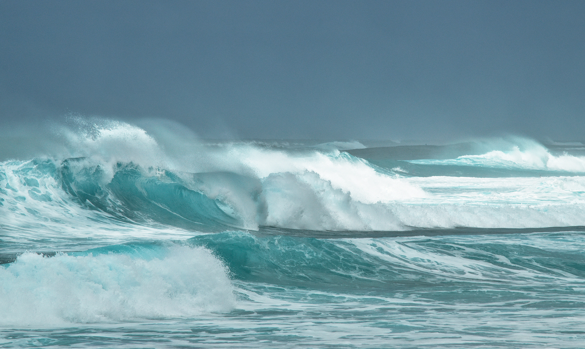 Raging Surf, Banzai Pipeline, Oahu, Hawaii