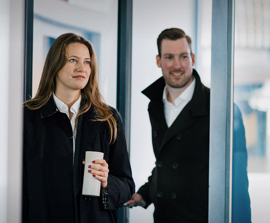 HCM International | Arriving to the Office | by Suteren 
