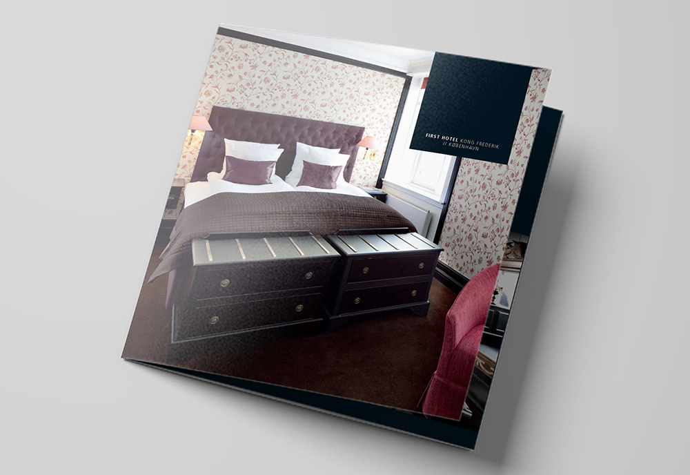 Brosjyre om First Hotel Kong Frederik i København. Foto.