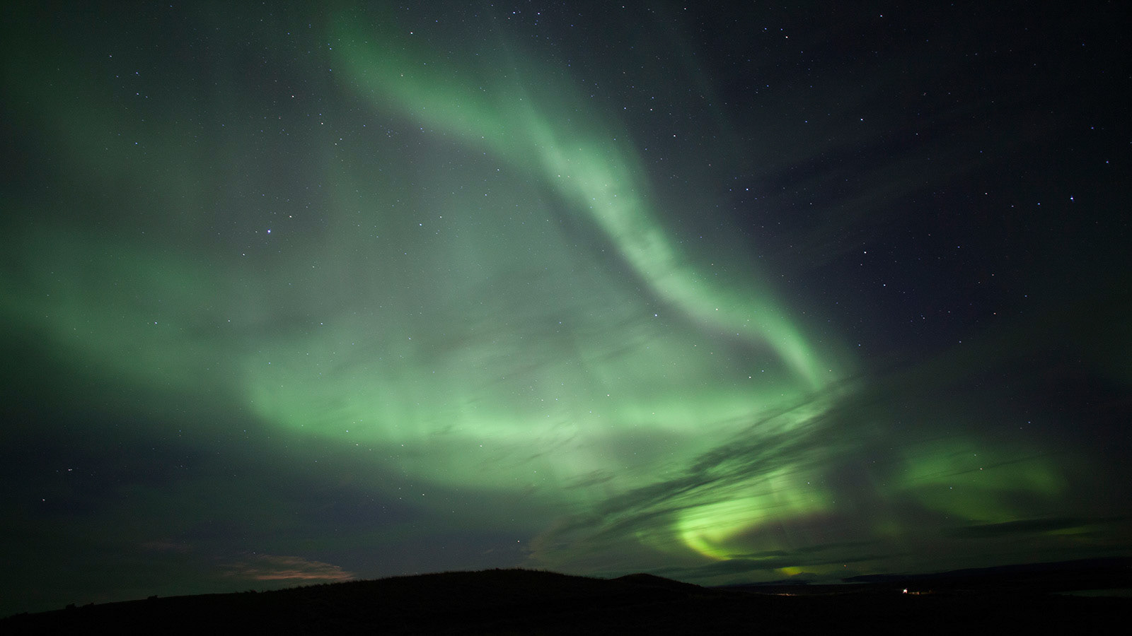 Northern lights at lake Mývatn