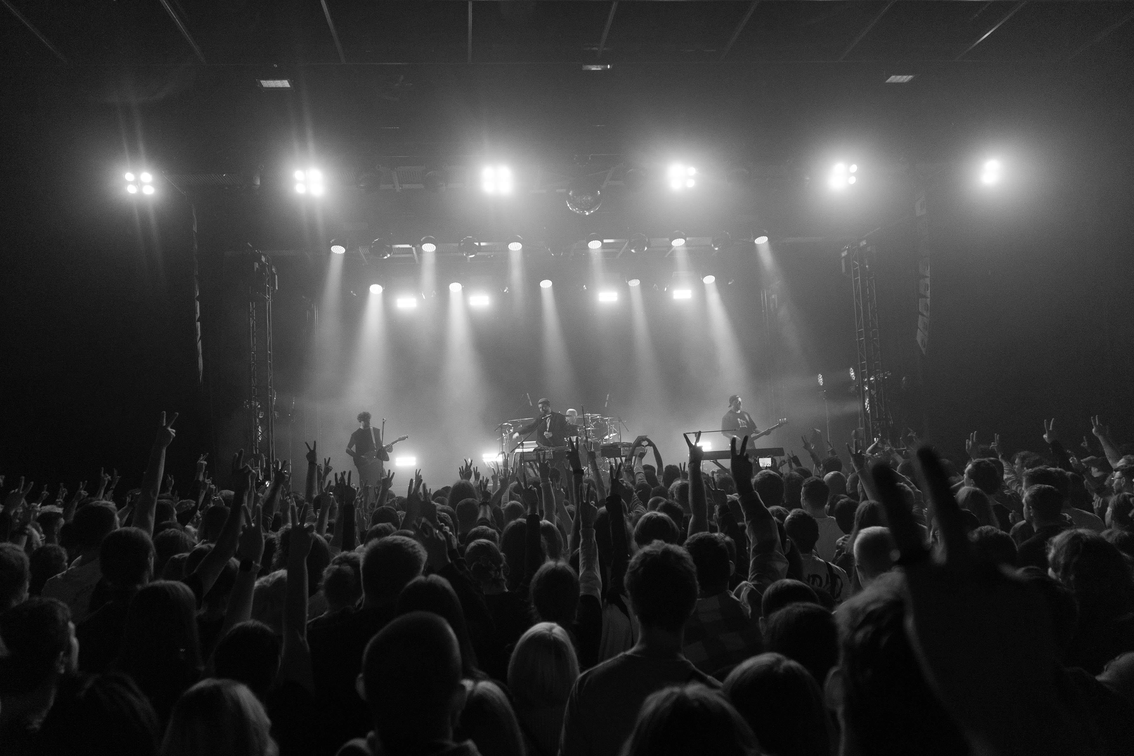 Энергетика фанатов на концерте Noize MC в Кракове, Klub Studio.