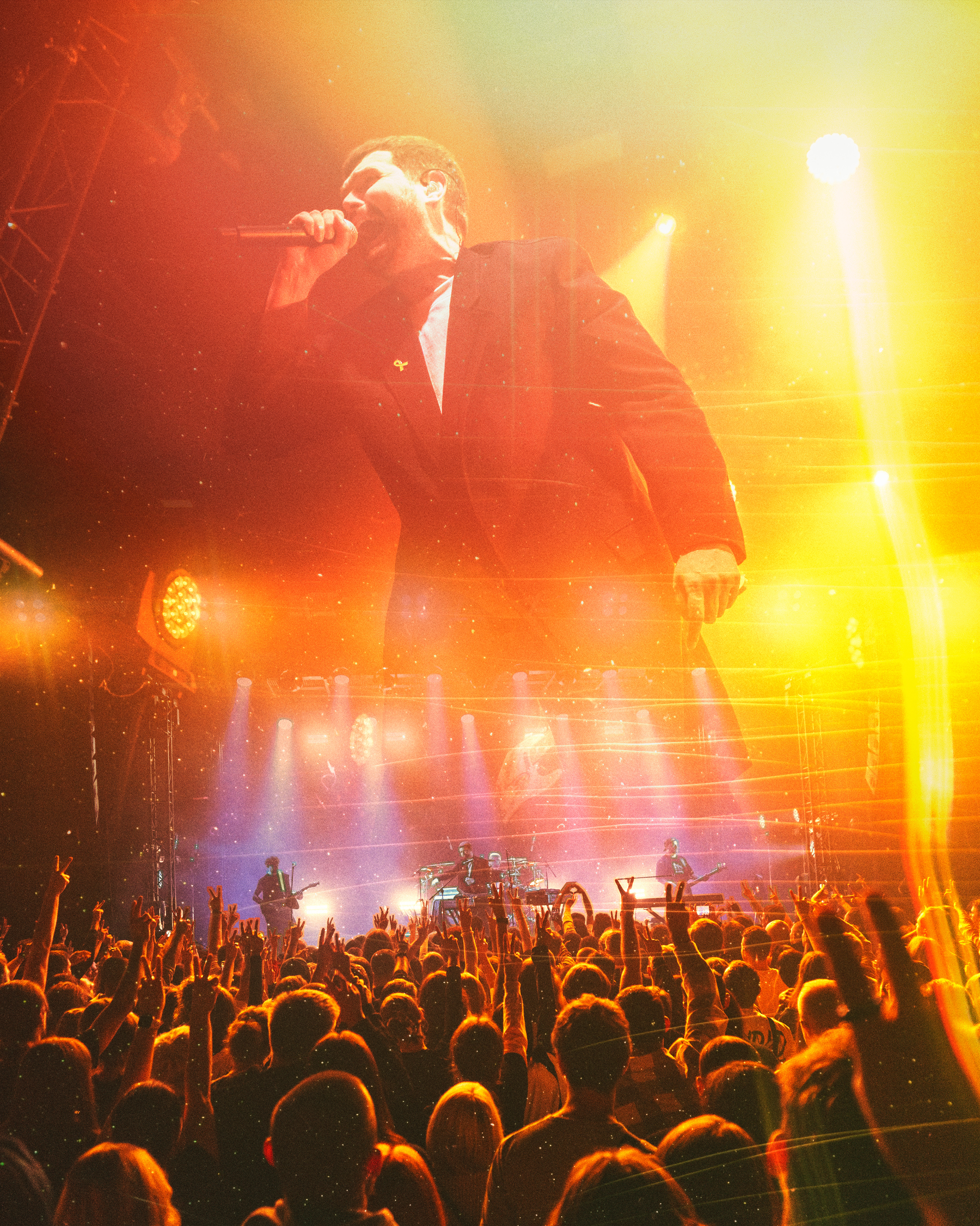 Noize MC (Иван Алексеев) на сцене клуба Klub Studio в Кракове.