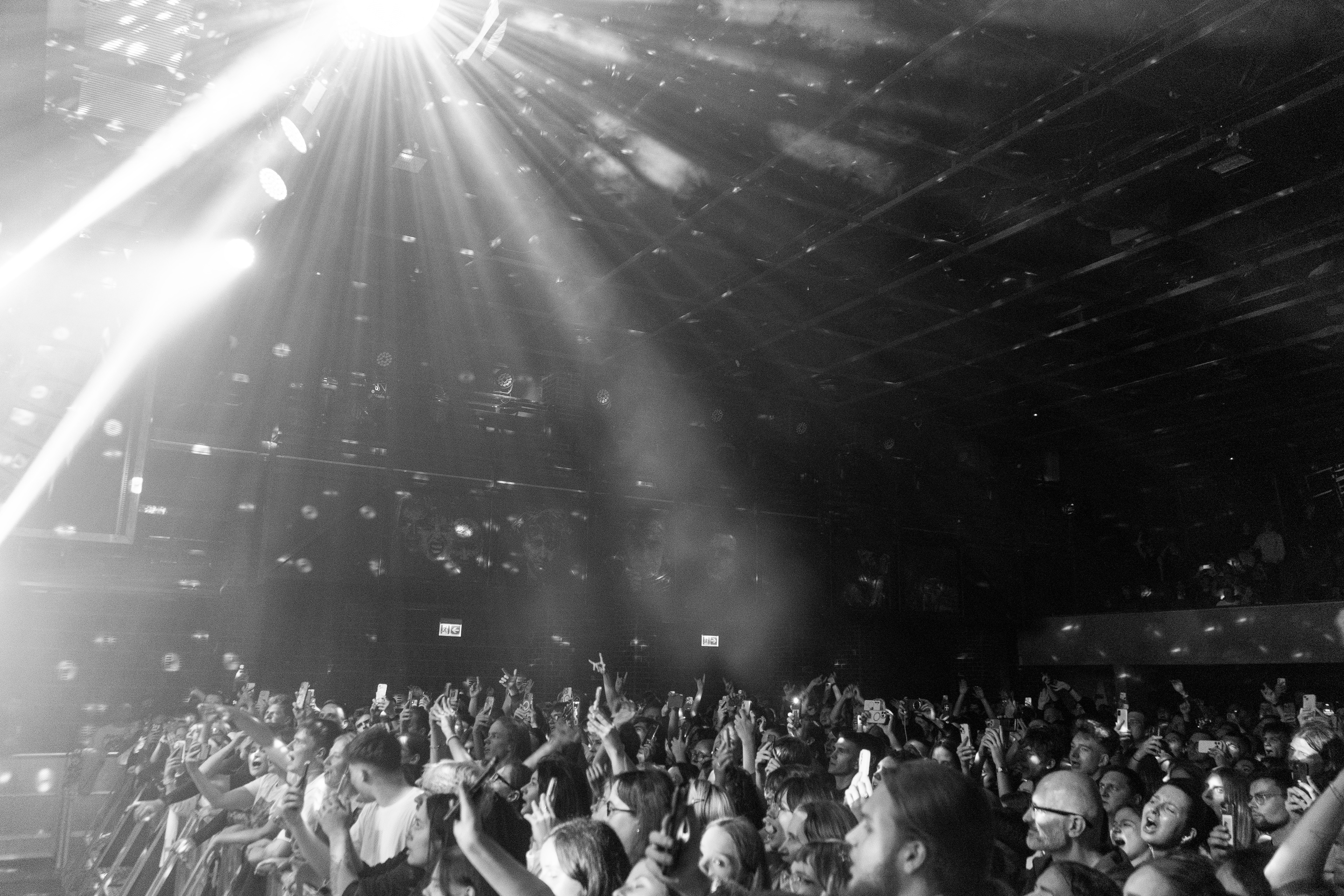 Световое шоу и драйв на концерте Noize MC, Klub Studio.