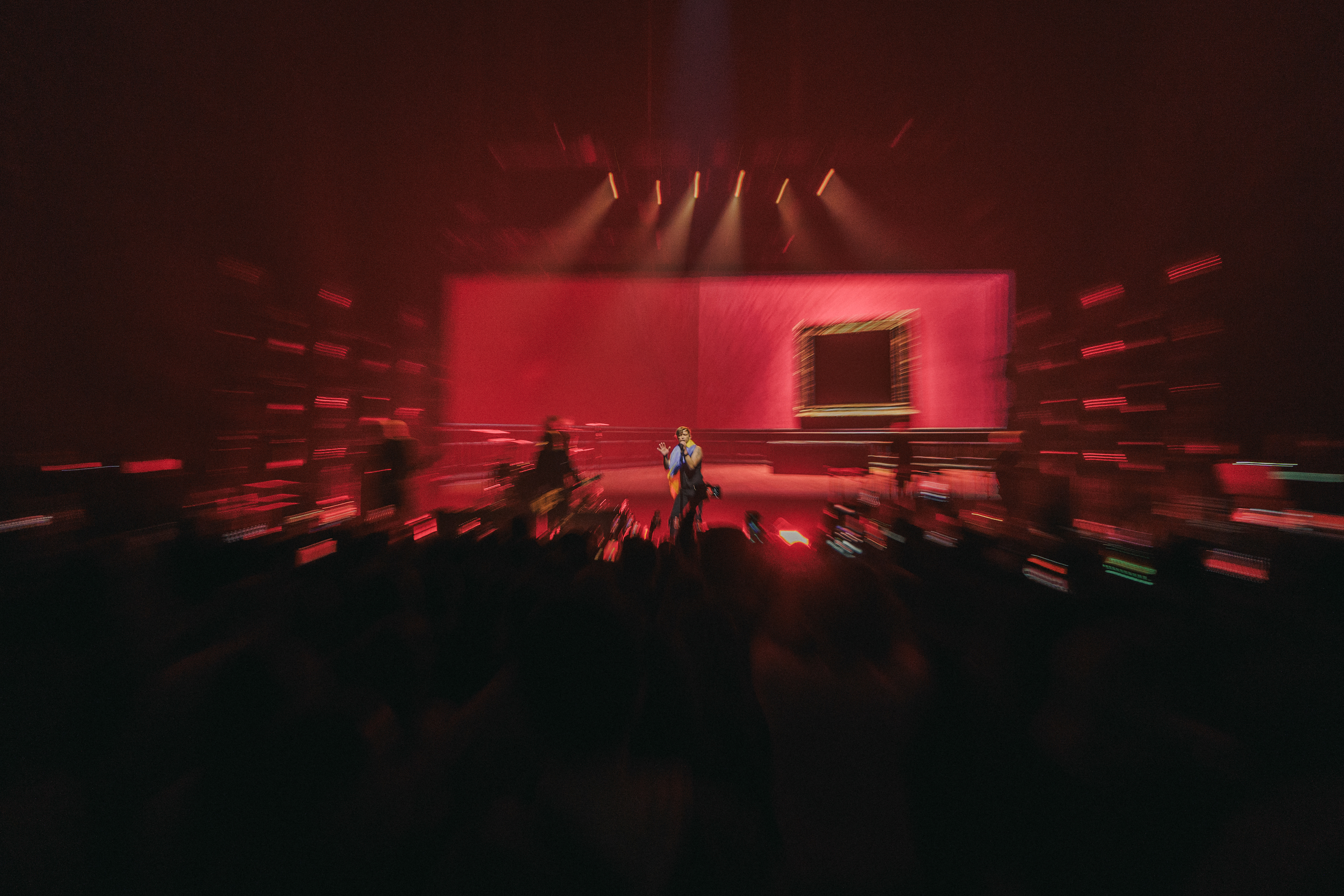 Атмосфера рок-концерта Би-2 на арене Torwar, фотоотчет.