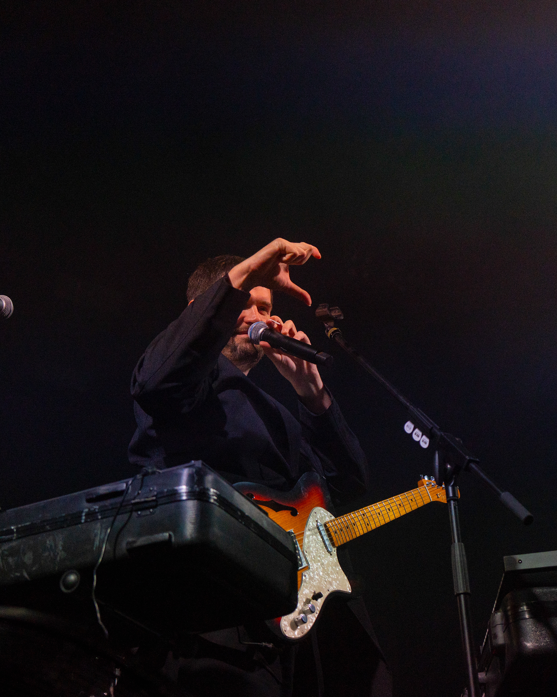 Эмоции артиста Noize MC во время выступления в Польше.