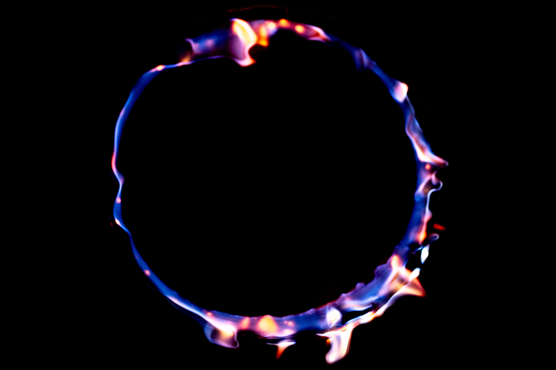 alcohol burning on a vase plate