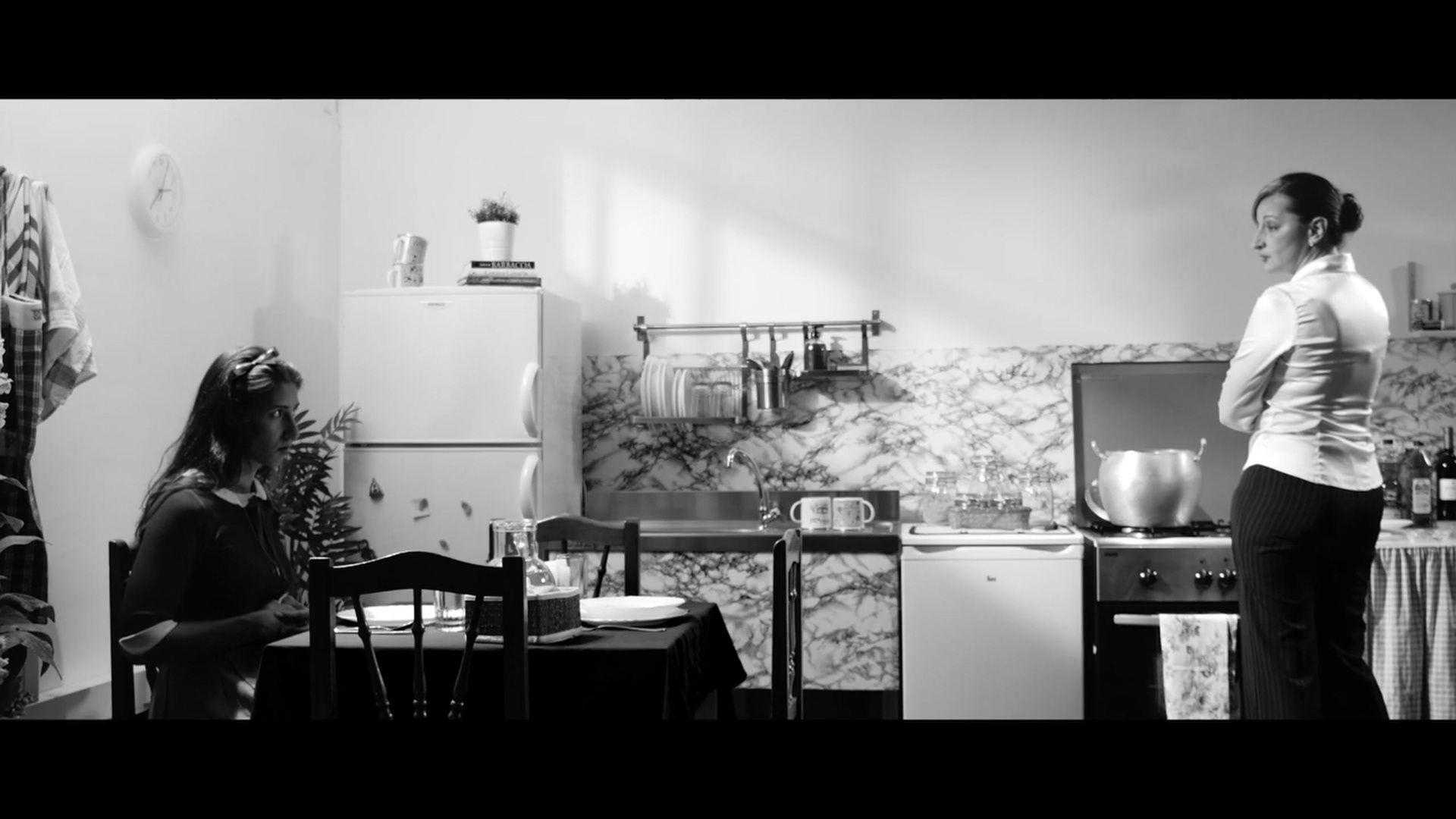 EL ALMUERZO FRIO SHORTFILM - CAMERA OPERATOR & COLORIST