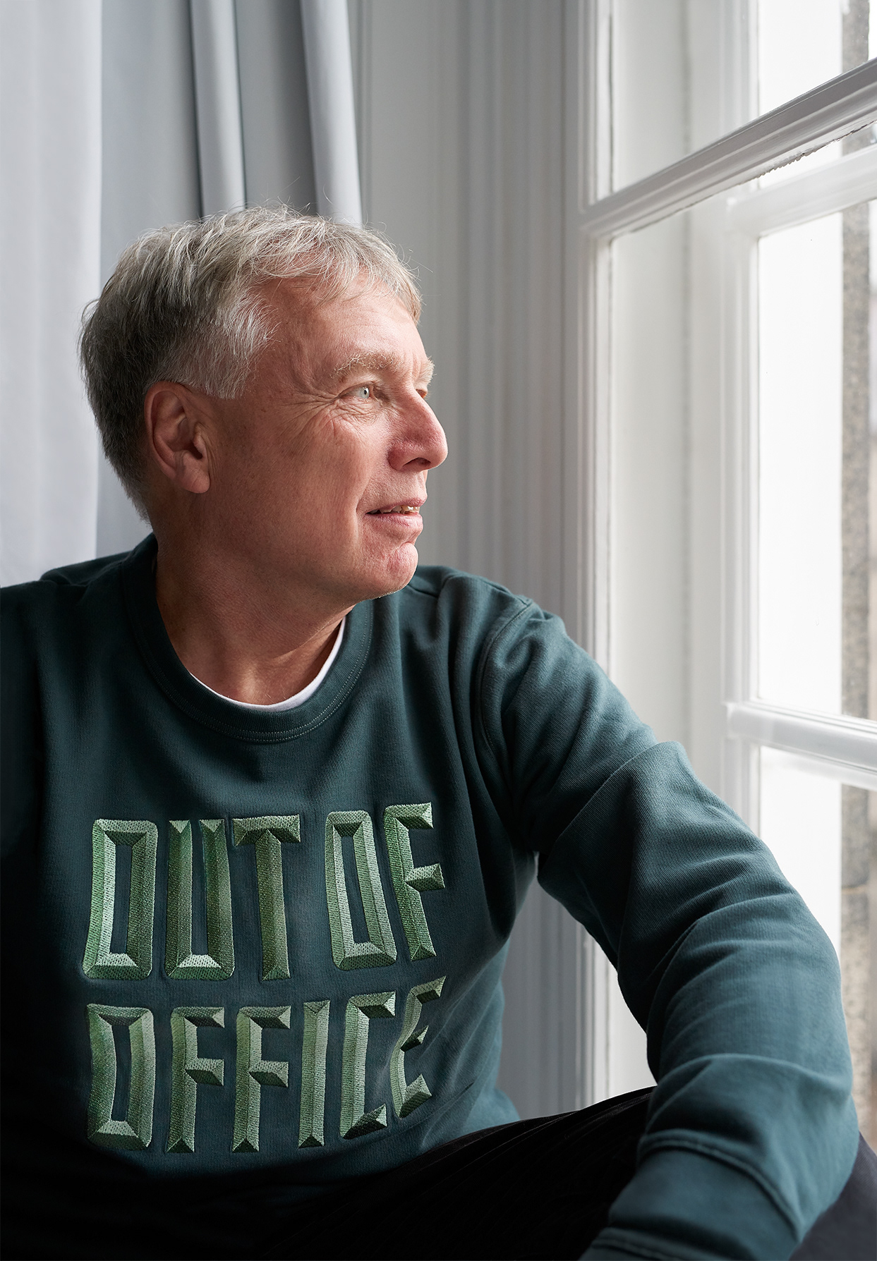 Portræt af dansk politiker Uffe Elbæk på Christiansborg. Fotograf: David Schweiger