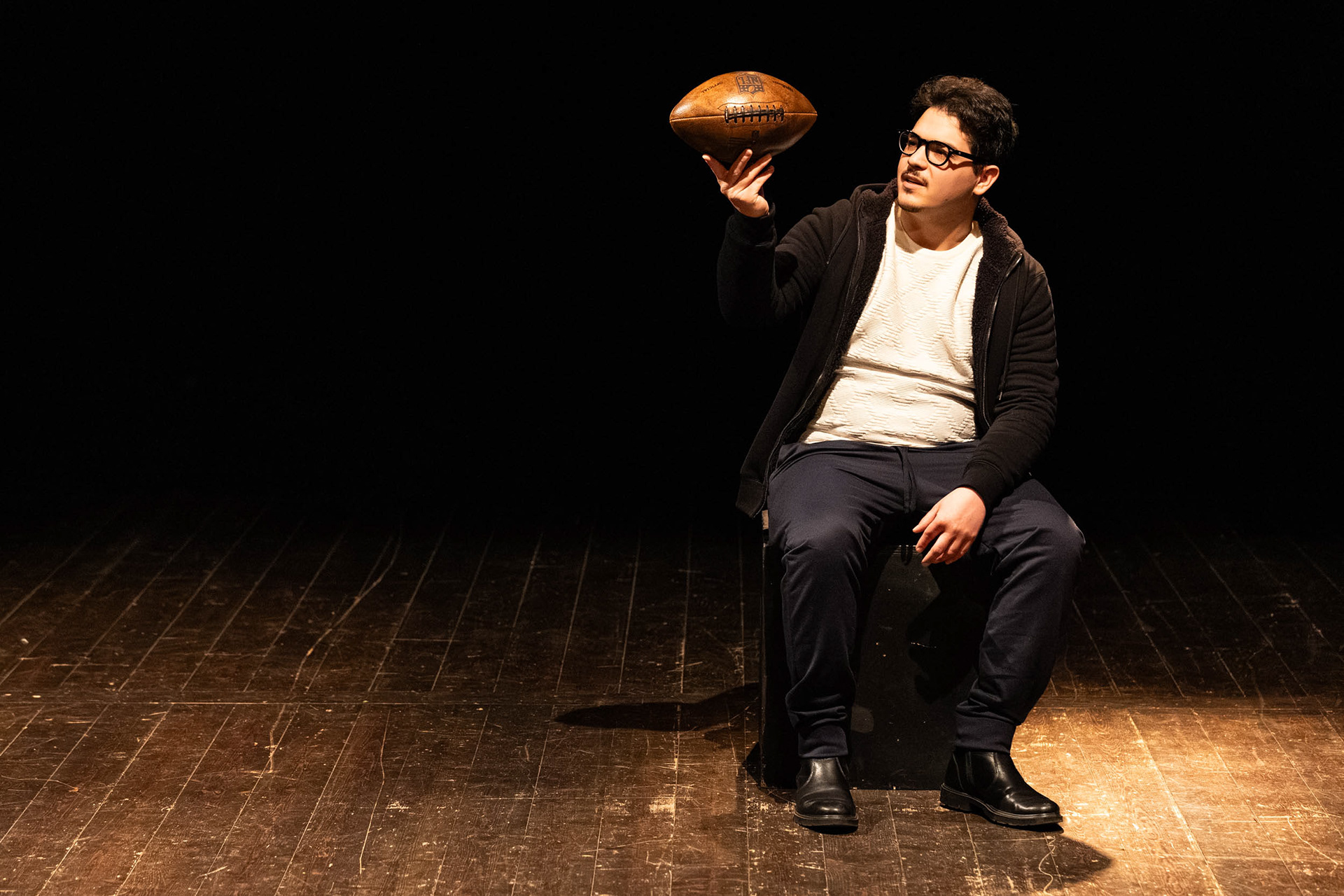 Napoli, 2026, Teatro NEST - Workshop di recitazione a cura di Ciro Esposito. Nella foto un allievo