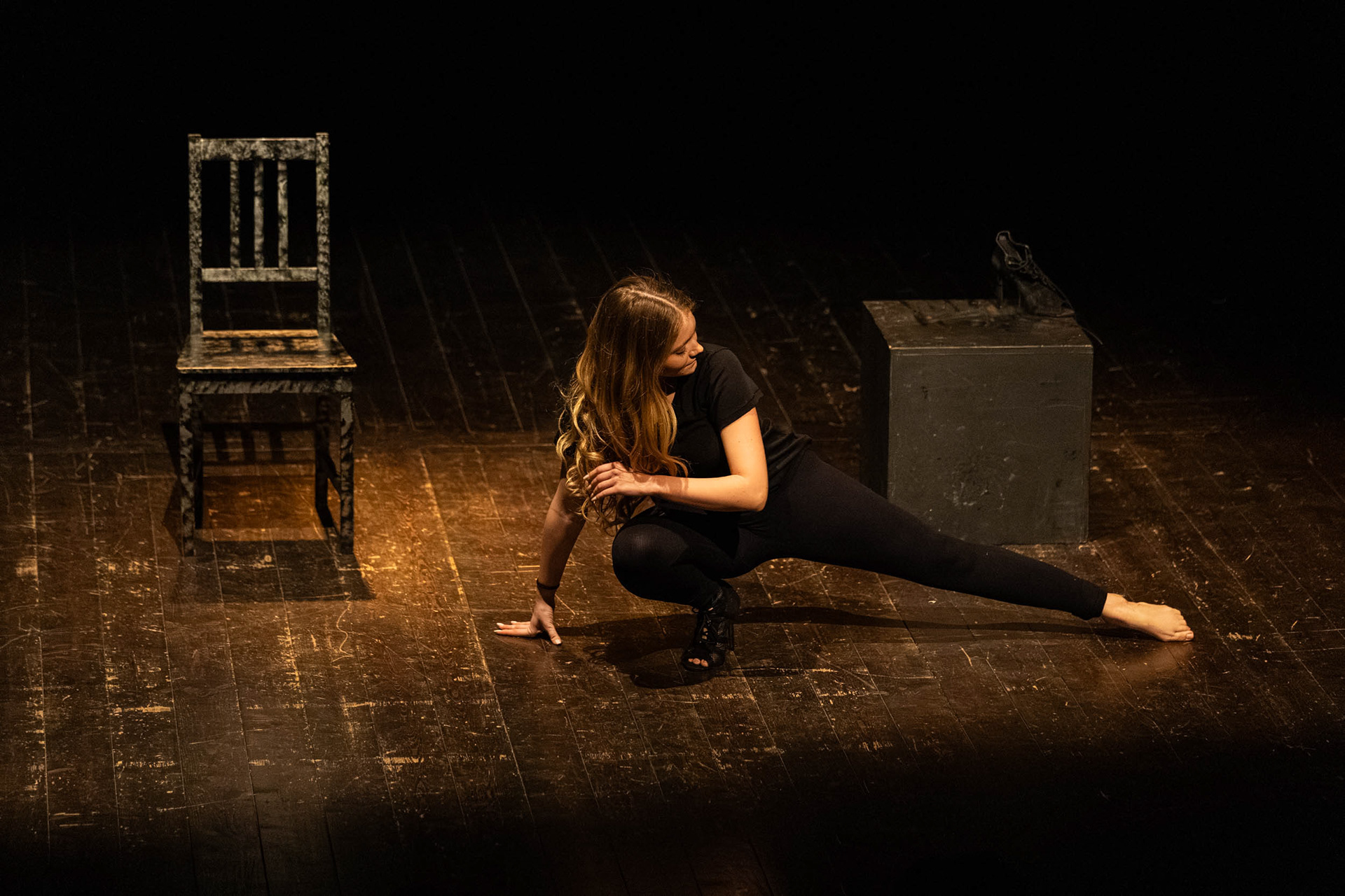 Napoli, 2026, Teatro NEST - Workshop di recitazione a cura di Ciro Esposito. Nella foto un'allieva