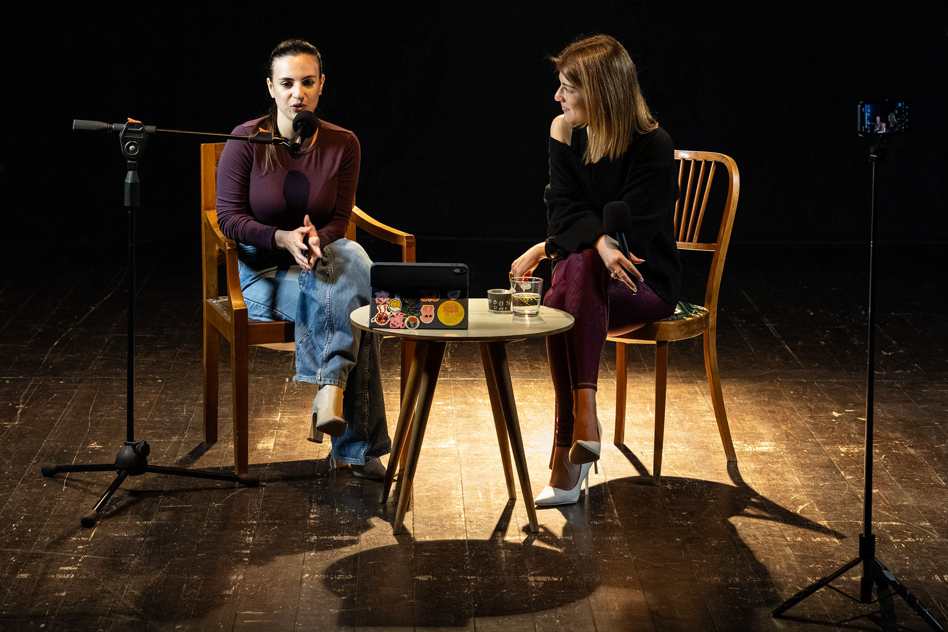 Napoli, 2026, Teatro NEST - Workshop di recitazione a cura di Ciro Esposito. Nella foto le allieve