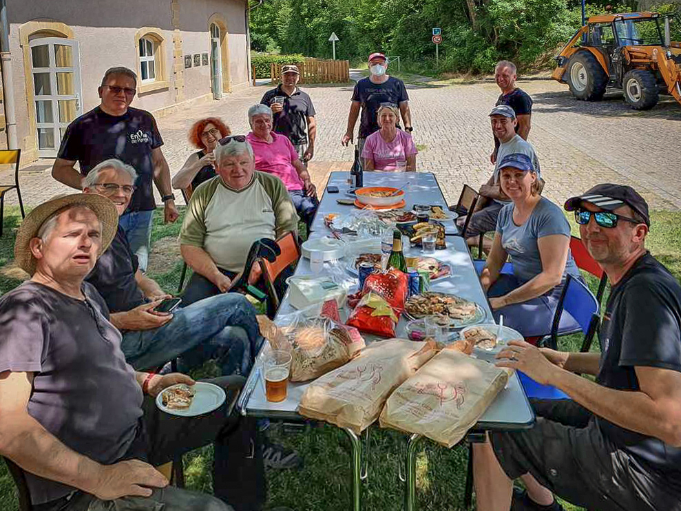La pause bien méritée, une photo souvenir inoubliable…