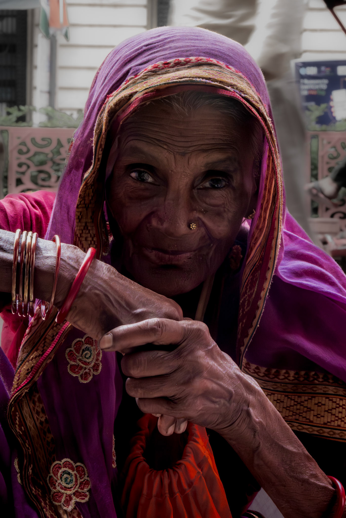 ME OLHE NOS OLHOS (LOOK ME IN THE EYES). Delhi, 2023