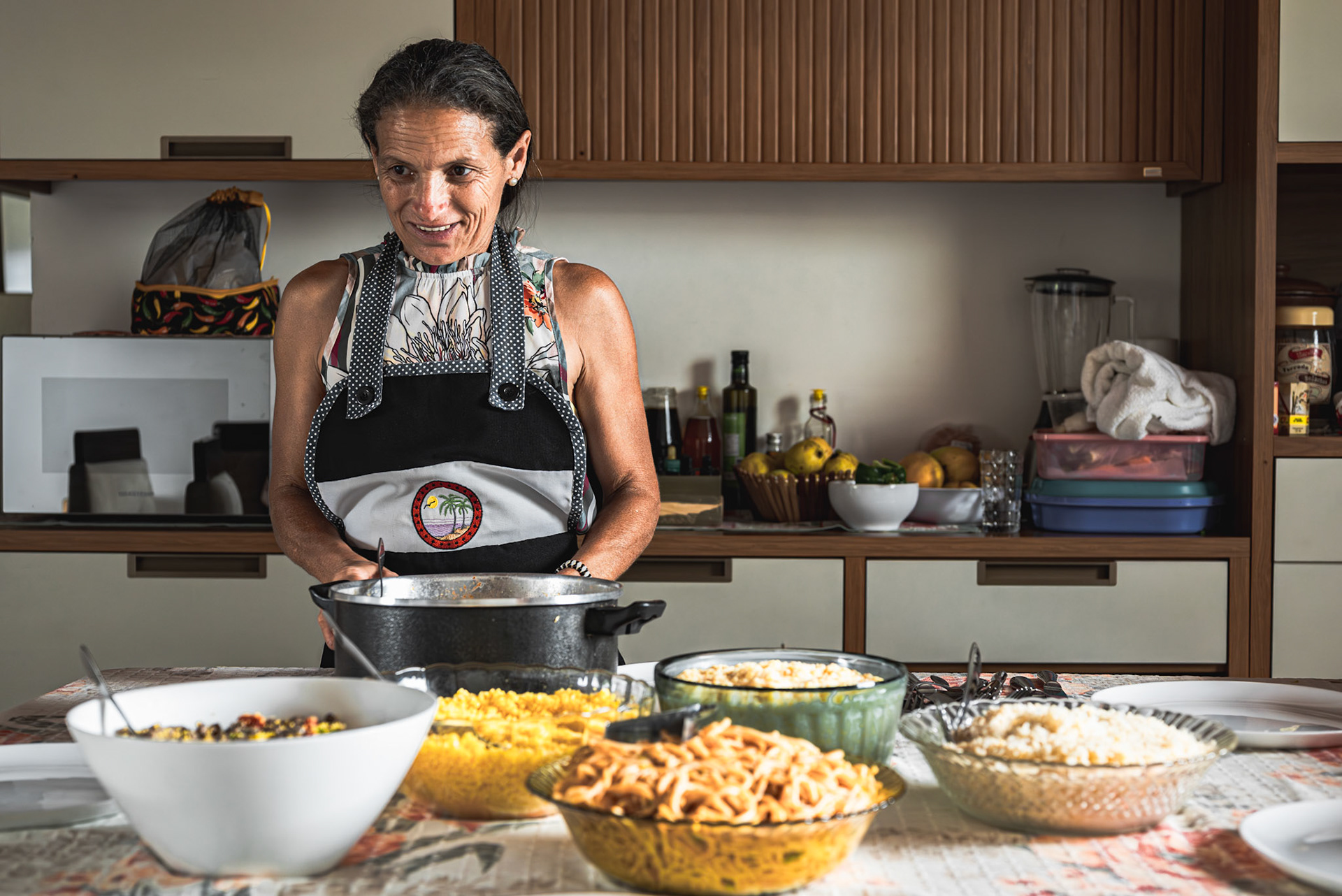 Em 2015 conseguiu um financiamento coletivo para cavar um poço artesiano em seu terreno e plantar uma horta com plantas regionais medicinais e para alimentação, as quais usa para workshops de alimentação orgânica e seu projeto de farmácia viva. Vânia é uma druída nascida no sertão.Em 2015 conseguiu um financiamento coletivo para cavar um poço artesiano em seu terreno e plantar uma horta com plantas regionais medicinais e para alimentação, as quais usa para workshops de alimentação orgânica e seu projeto de farmácia viva. Vânia é uma druída nascida no sertão.