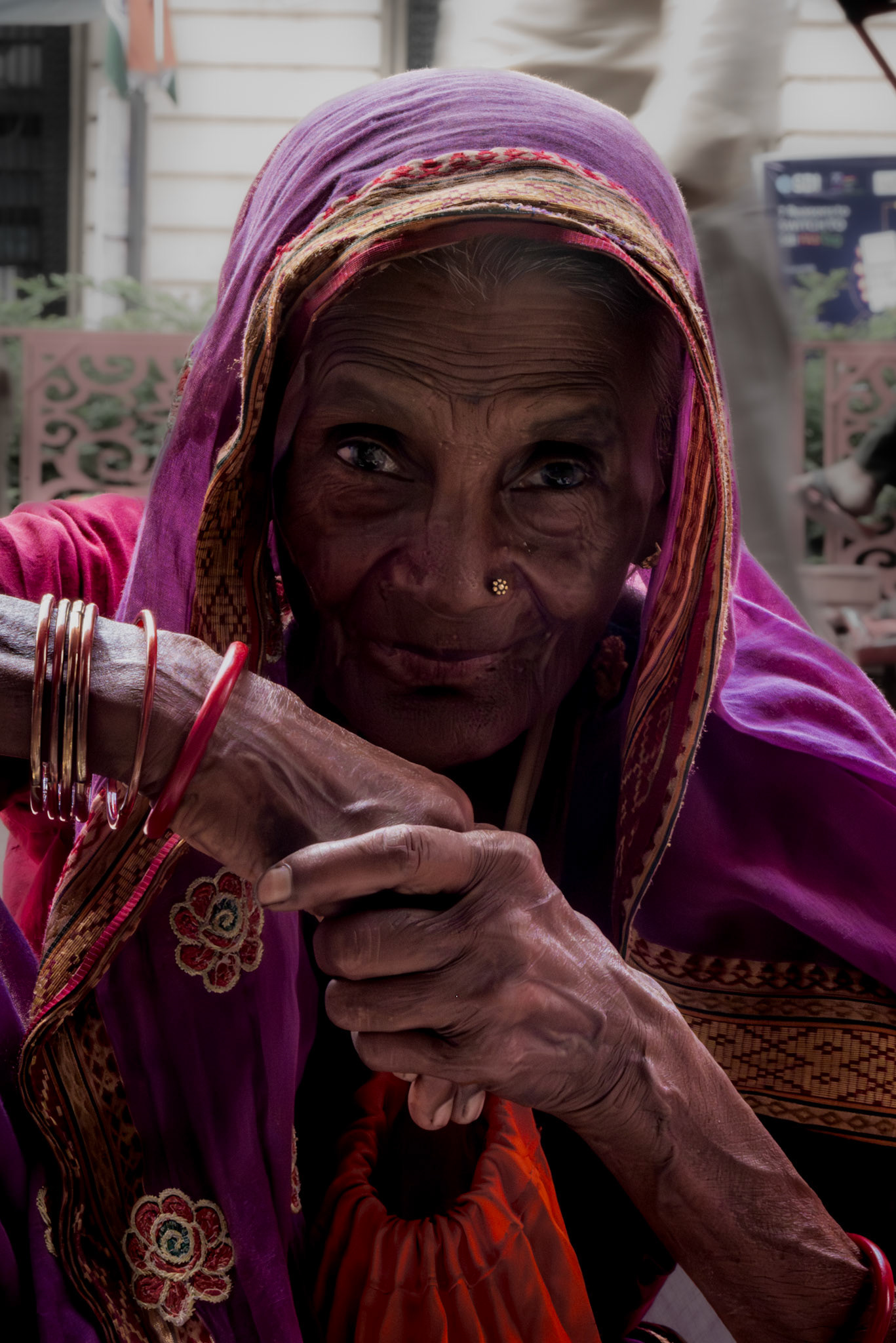 ME OLHE NOS OLHOS (LOOK ME IN THE EYES). Delhi, 2023