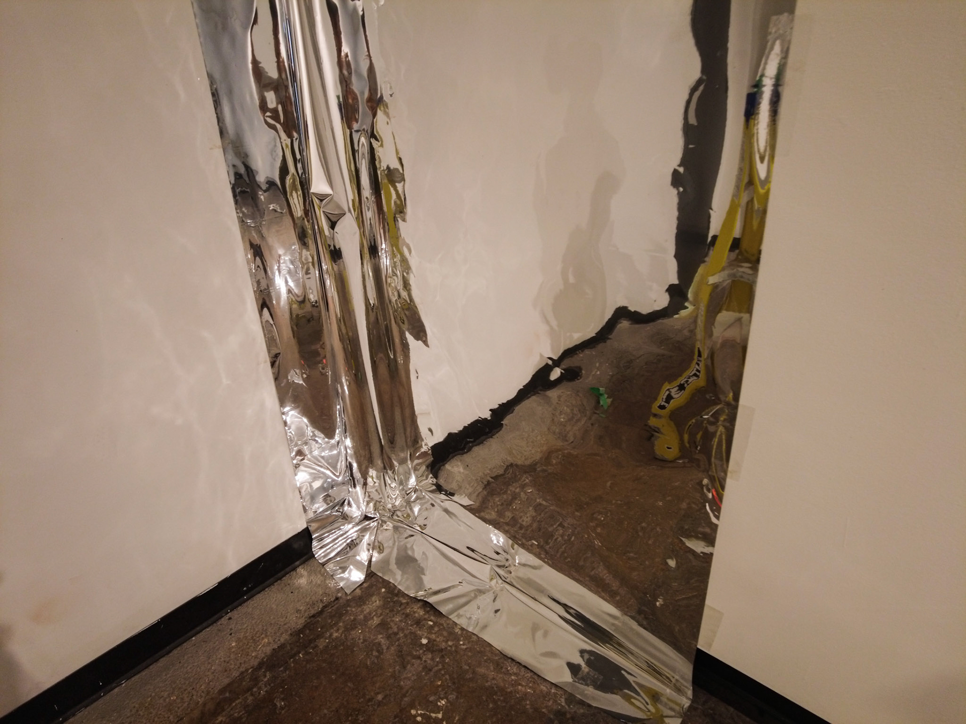 The material before the exhibition (process documentation)