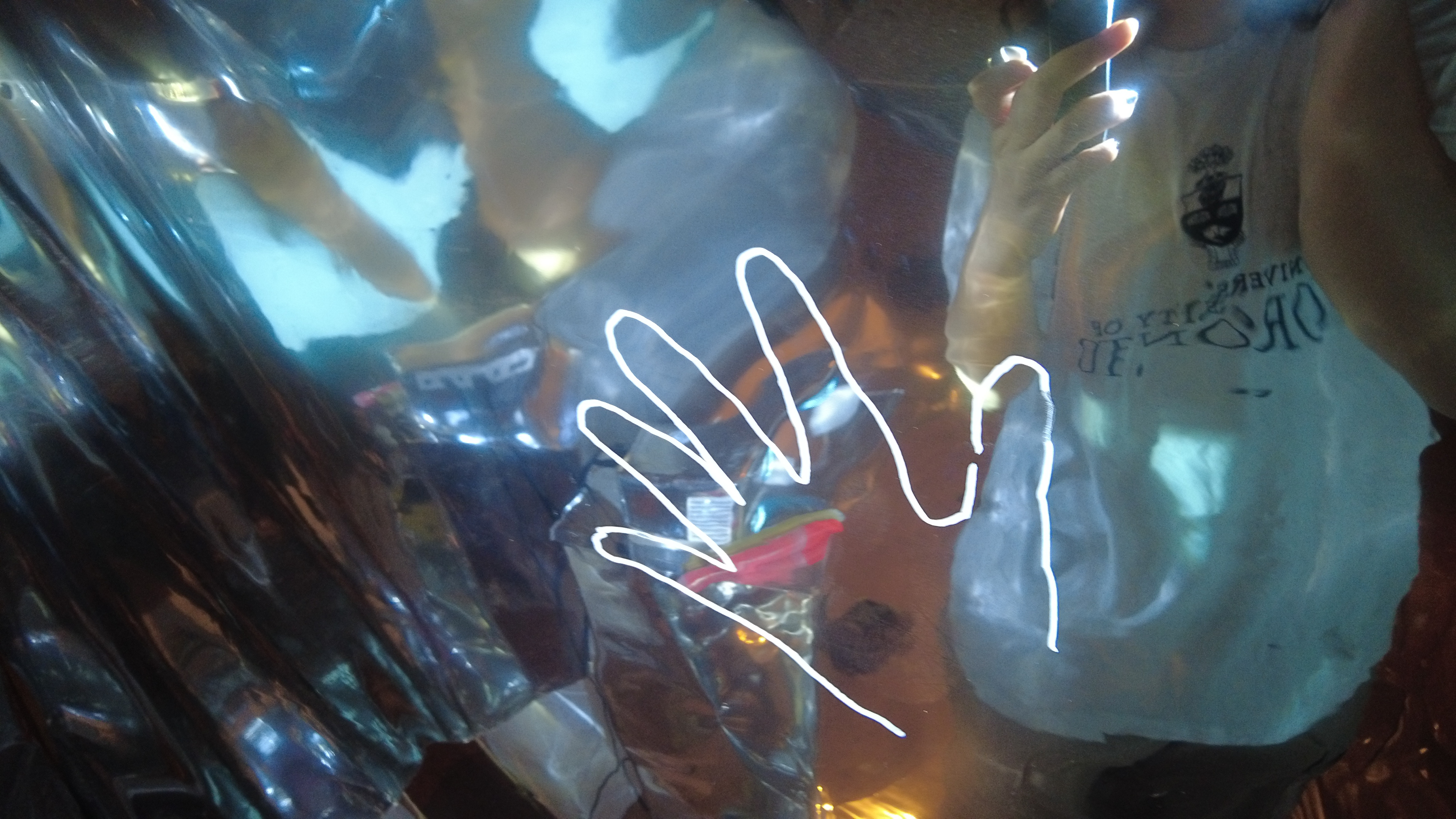 Hand contour in the beginning