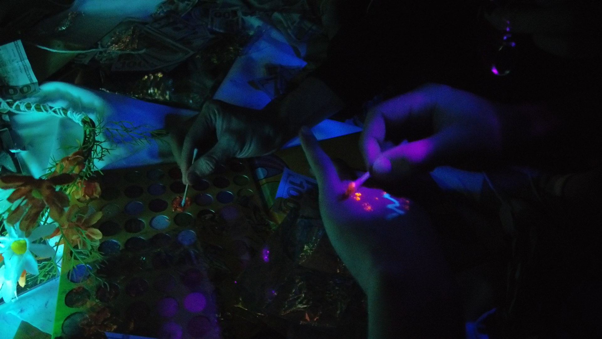 playing with the UV flashlight