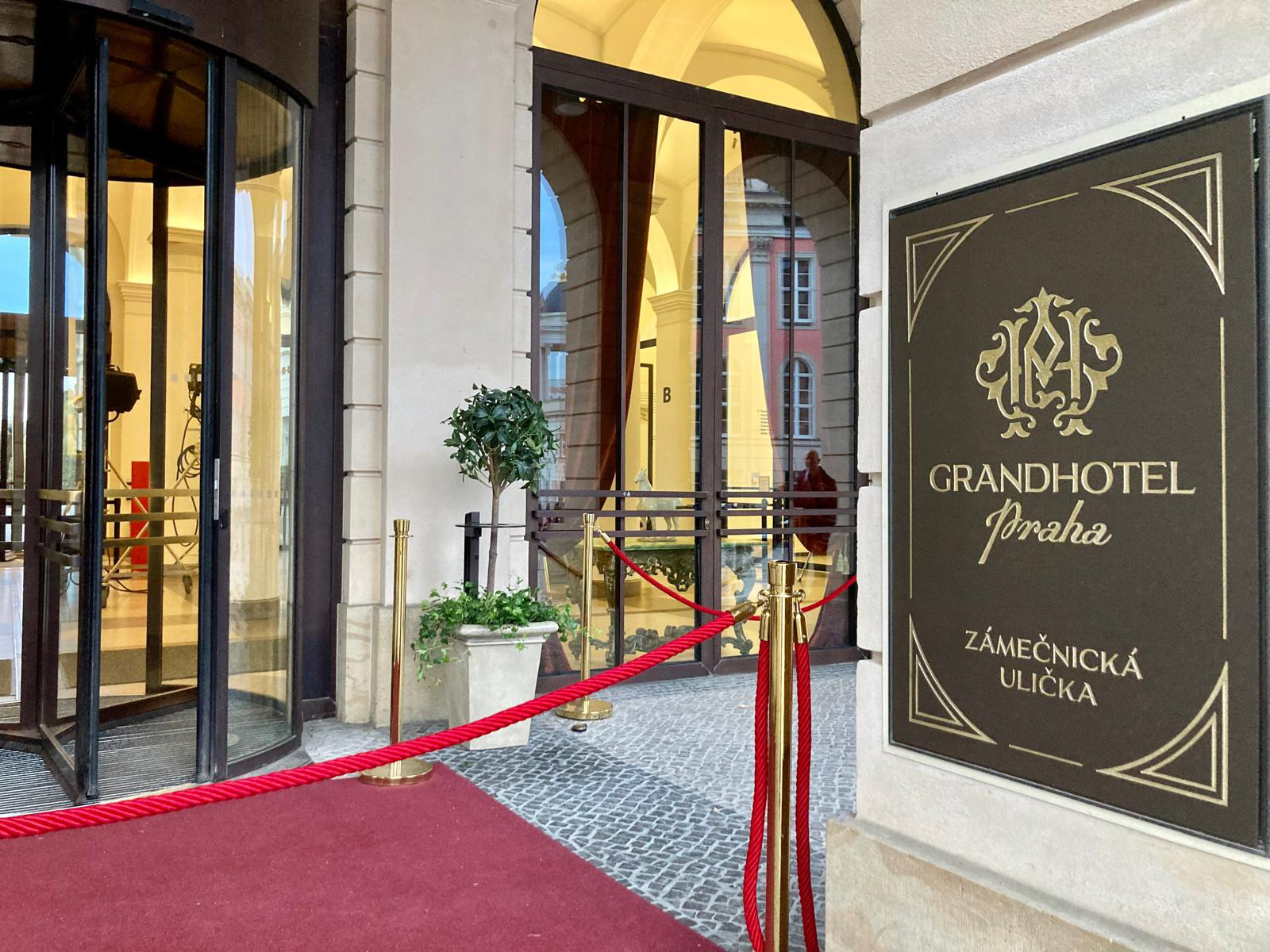 Hotel Entrance sign - Location