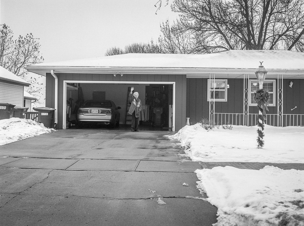 Leaving and waving, 12/2010