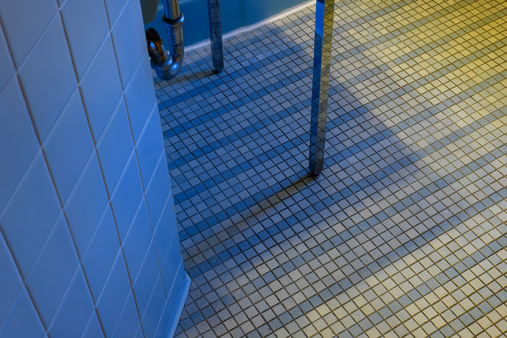 Blue bathroom, 2020