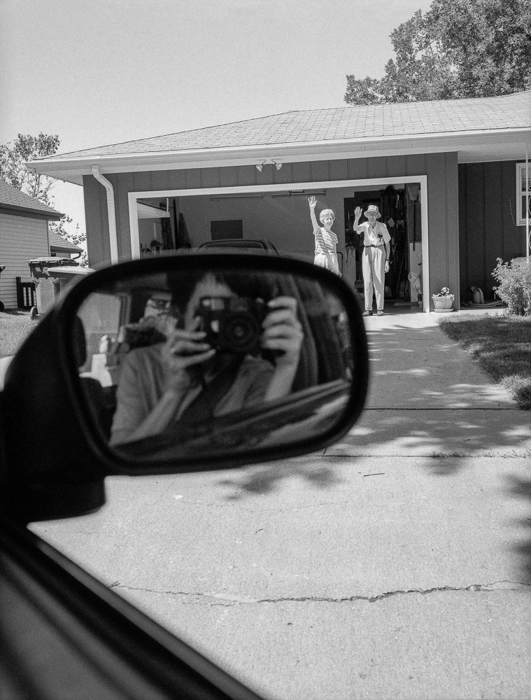 Leaving and waving, 6/2006