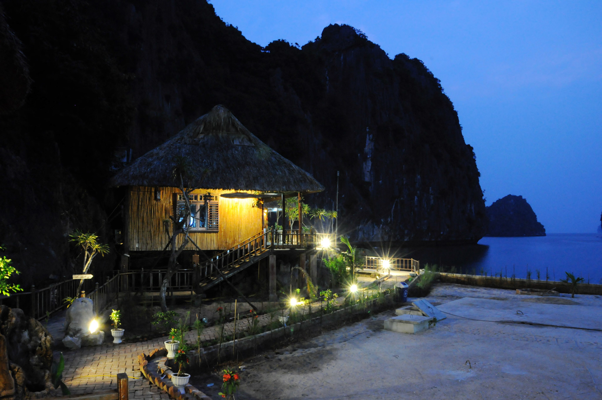 Halong Bay (Vietnam)